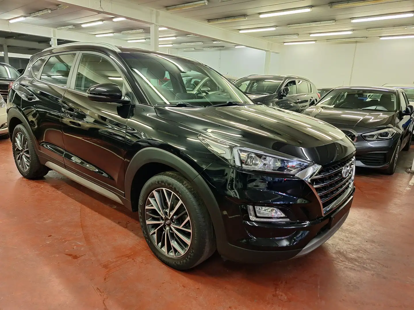 Hyundai TUCSON 1.6 T-GDi Feel Comfort P -17686 € HTVA Zwart - 1
