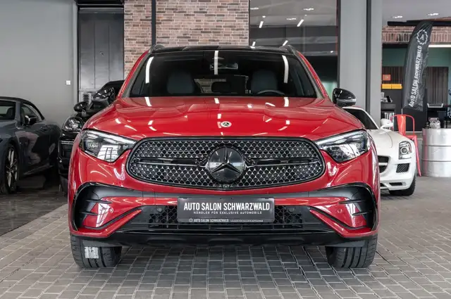 Mercedes-Benz GLC view 5