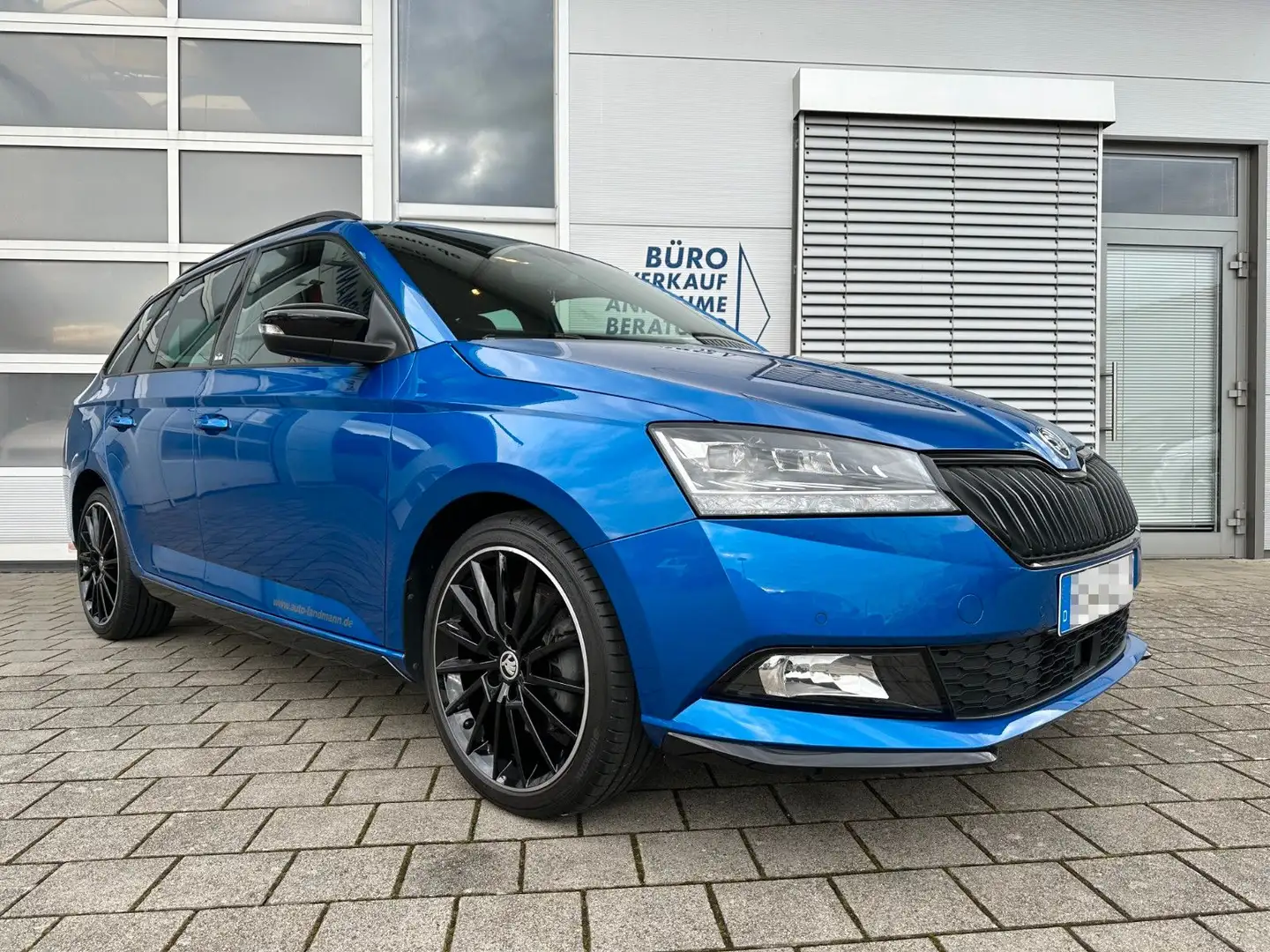 Skoda Fabia Combi 1.0 TSI DSG MONTE CARLO DAB LED 17" Blau - 2