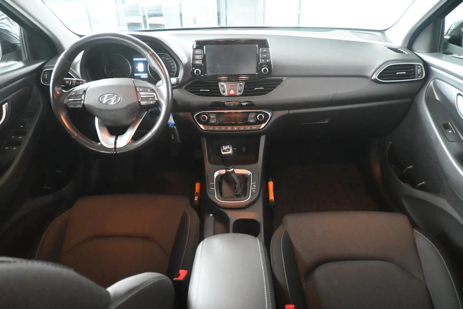 Hyundai i30 Wagon 1.4 T-GDI Comfort 1400kg trekken Clima Navig Zwart - 2