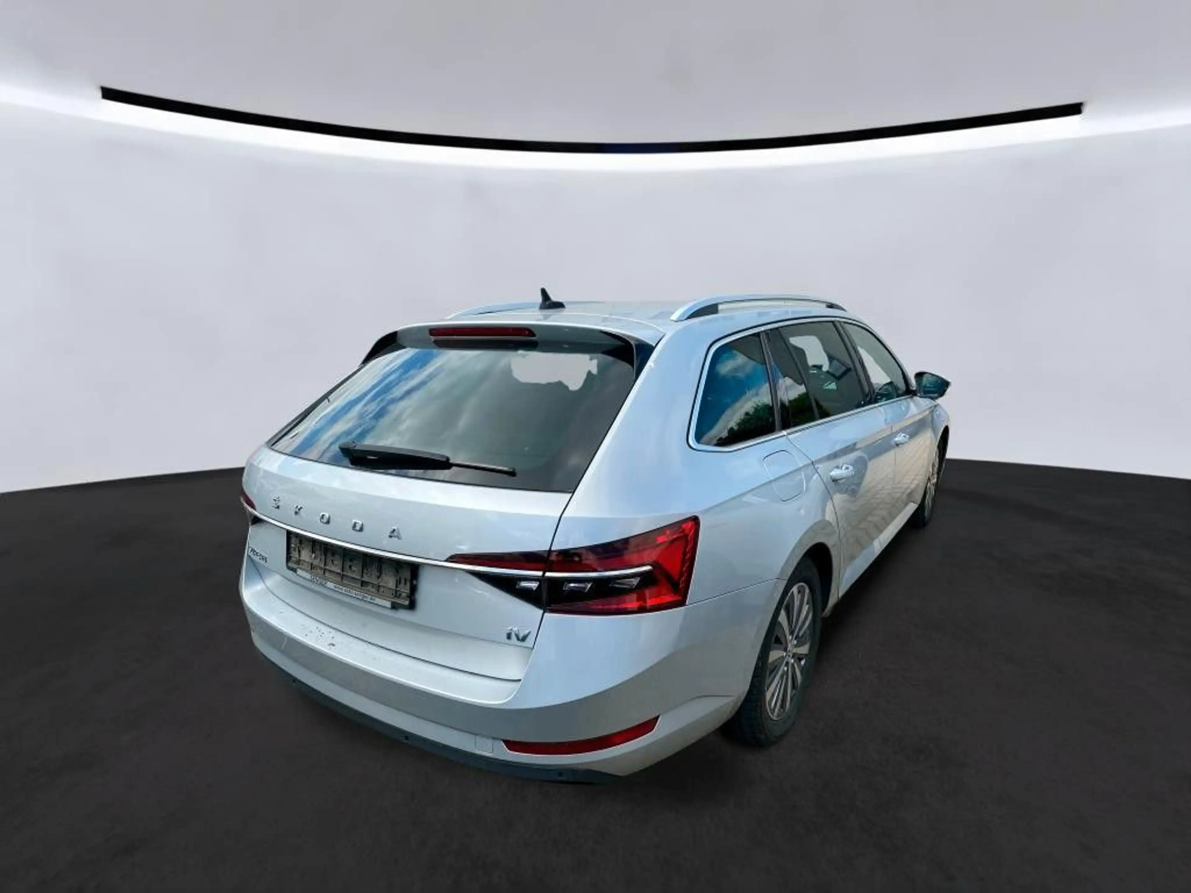 Skoda Superb Combi Style 1.4e/TSI Navi AHK SHZ LED PDC — photo 4