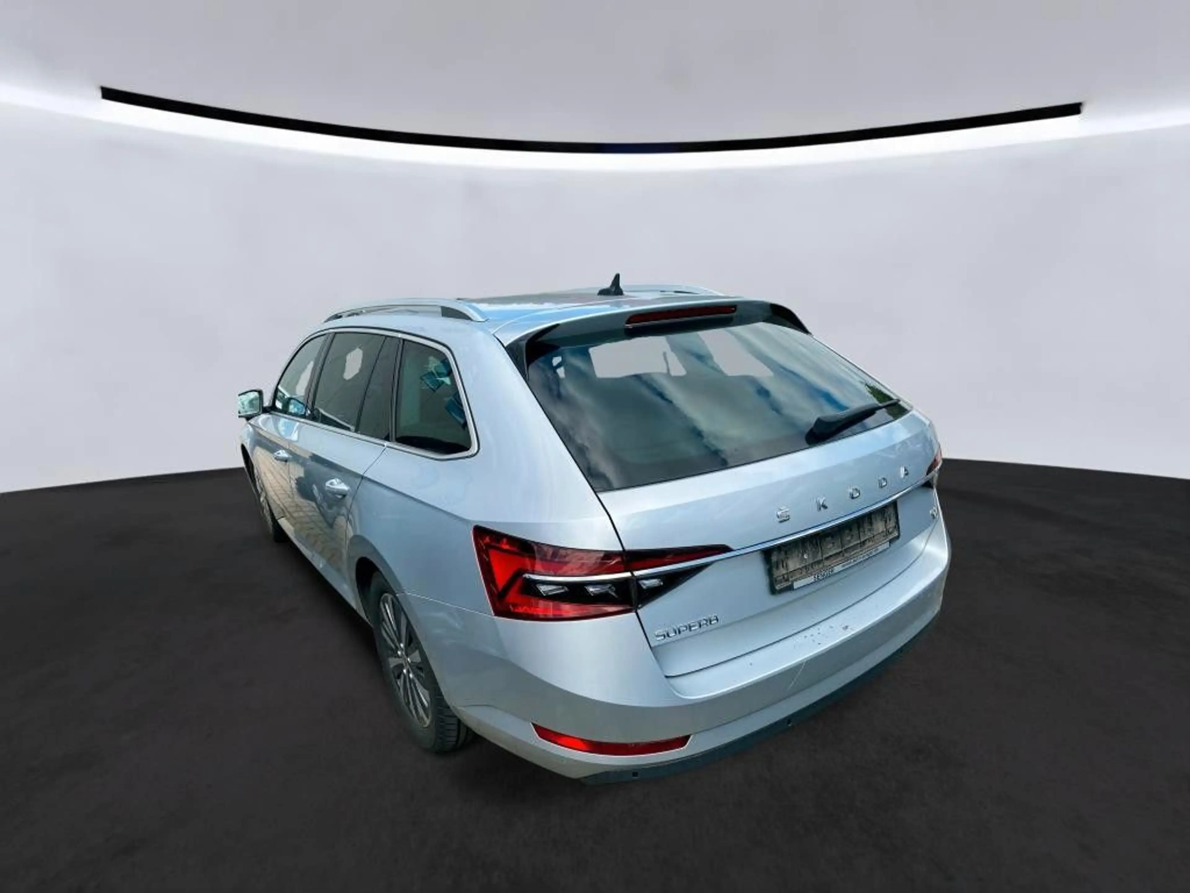 Skoda Superb Combi Style 1.4e/TSI Navi AHK SHZ LED PDC — photo 3