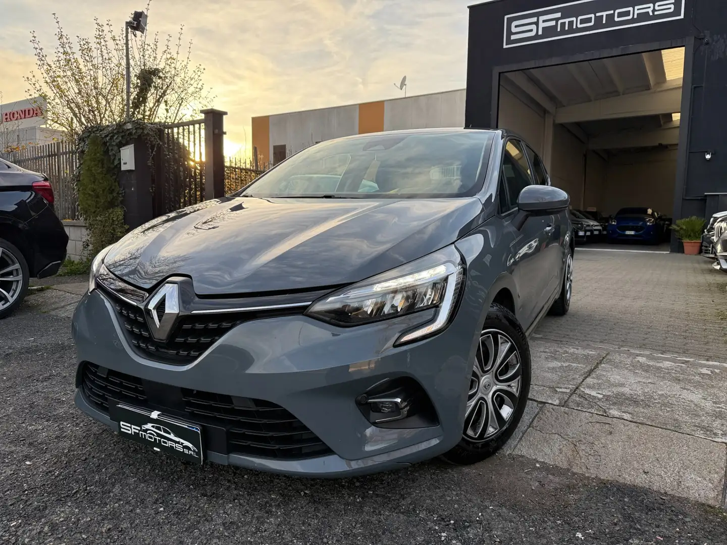 Renault Clio TCe 100 CV GPL 5 porte Intens Grigio - 2