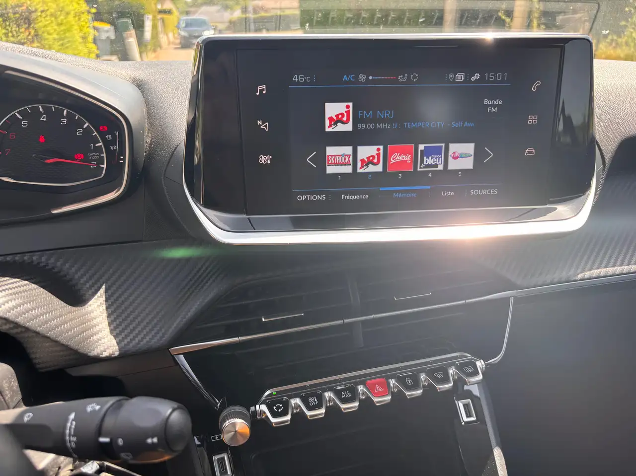 Peugeot 208 208 — photo 5