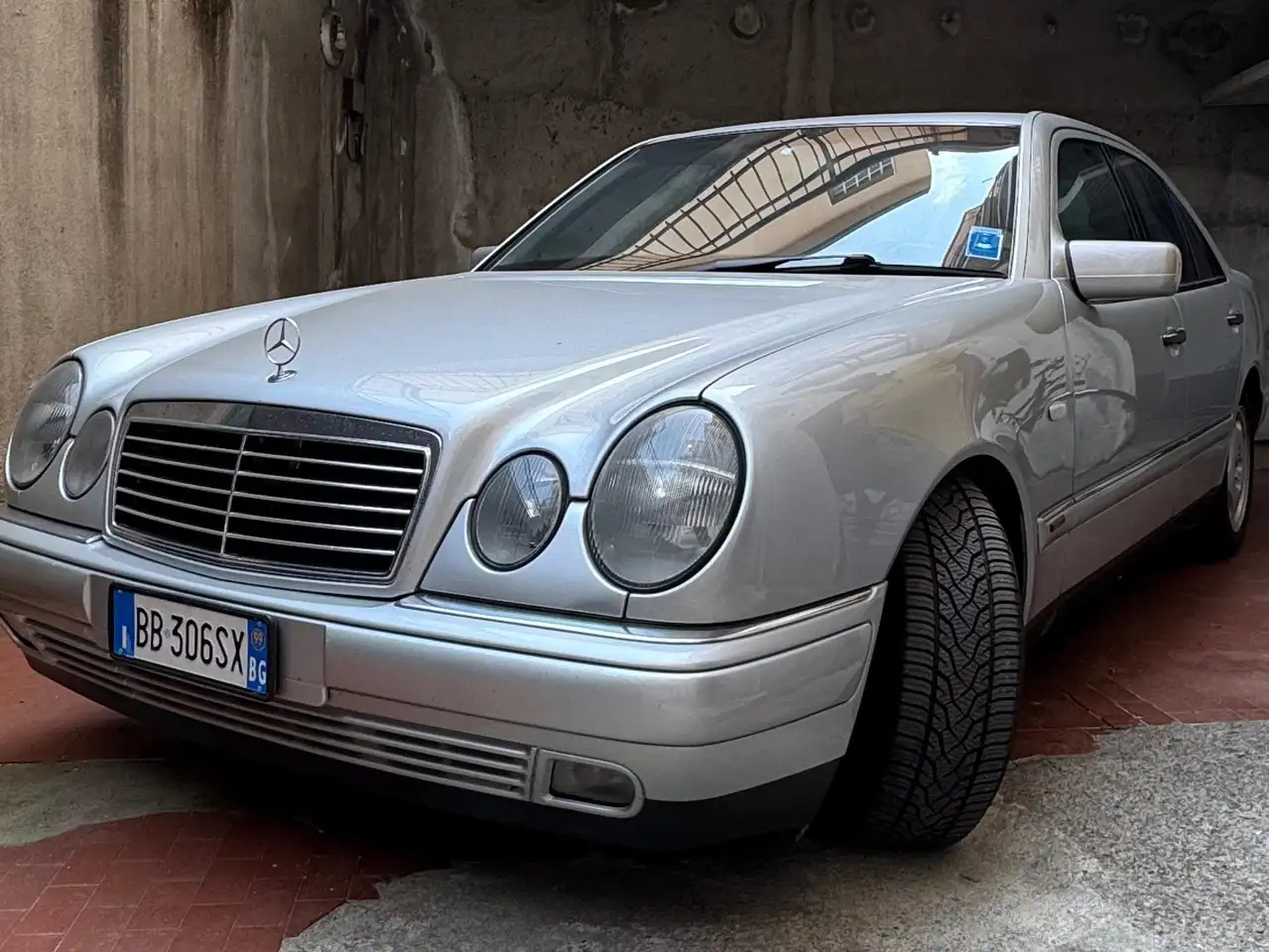 Mercedes-Benz E 300 Classe E - W210 Berlina td Elegance, foto 2
