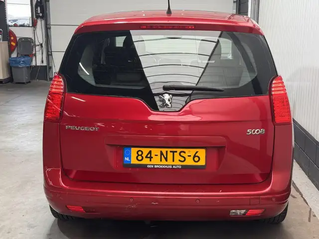 Peugeot 5008 view 6