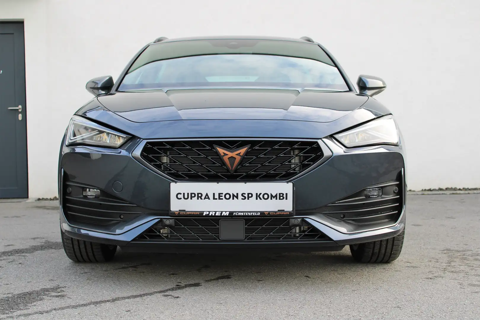 CUPRA Leon SP Kombi TRIBE 1,4 TSI eHybrid 204 DSG "PHEV" Grau - 1