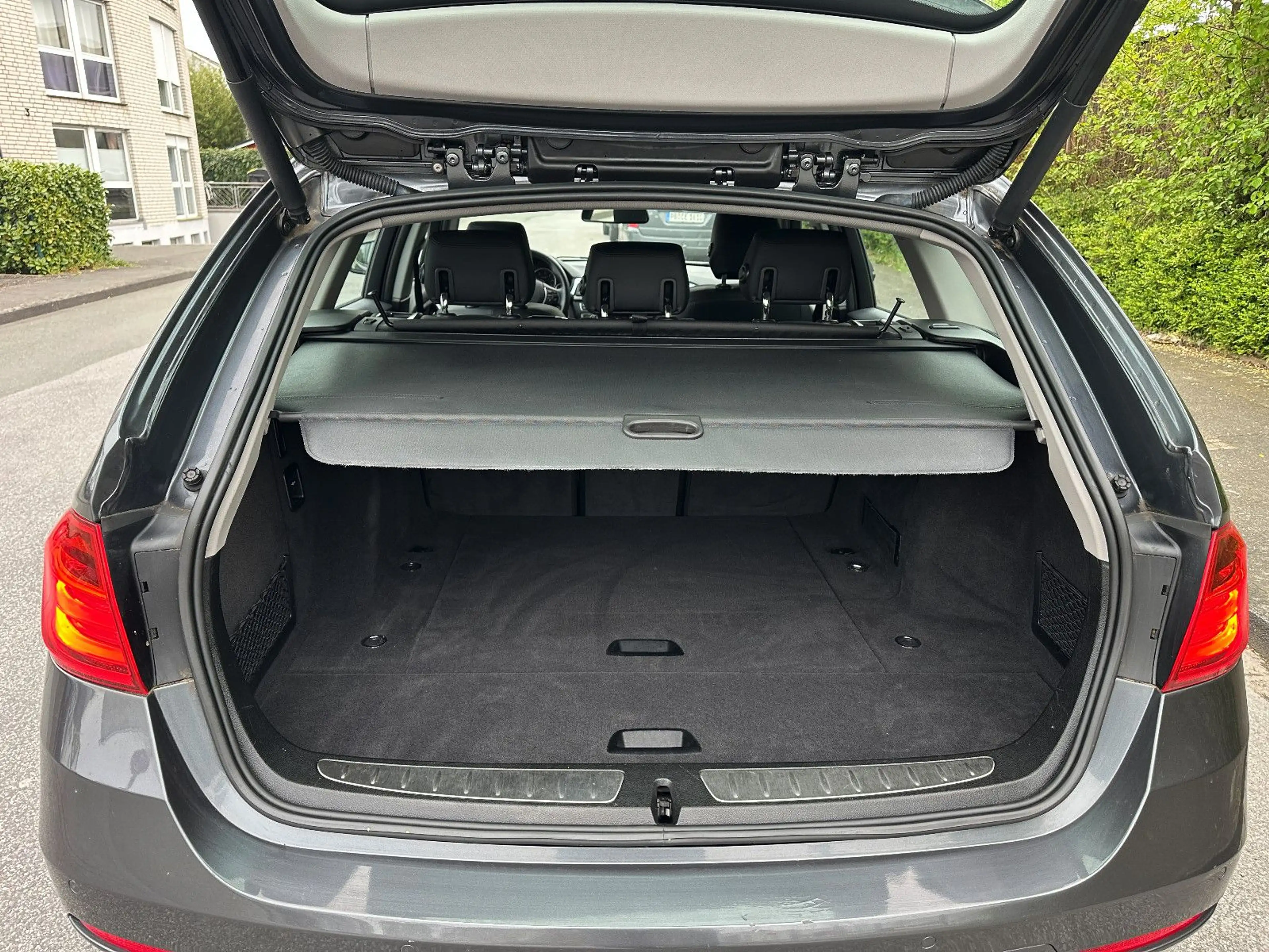 BMW 325 3 Touring 325 d — photo 11