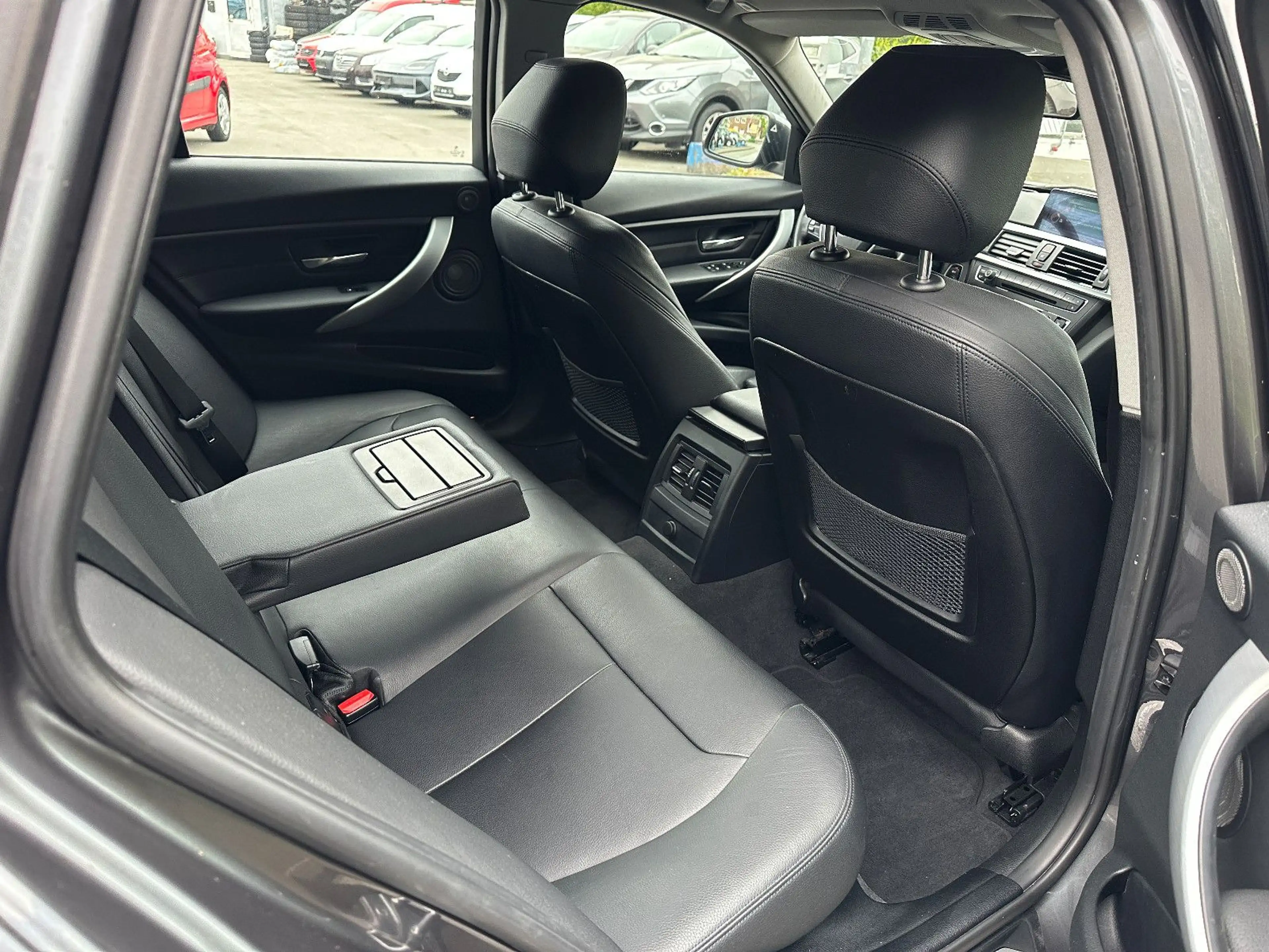 BMW 325 3 Touring 325 d — photo 12