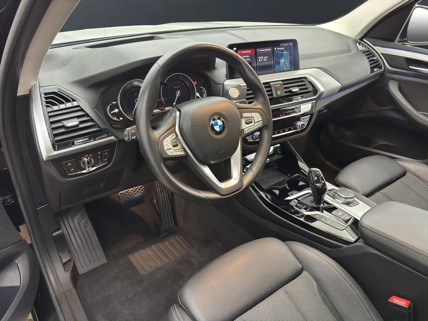 BMW X3 xDrive20d [xLine, Navi Prof., Pano, HUD, AHK] Schwarz - 2