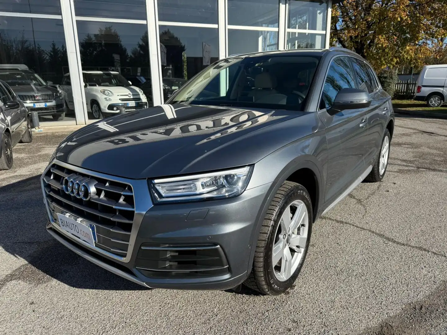 Audi Q5 45 TDI quattro tiptronic Business Sport Grau - 2