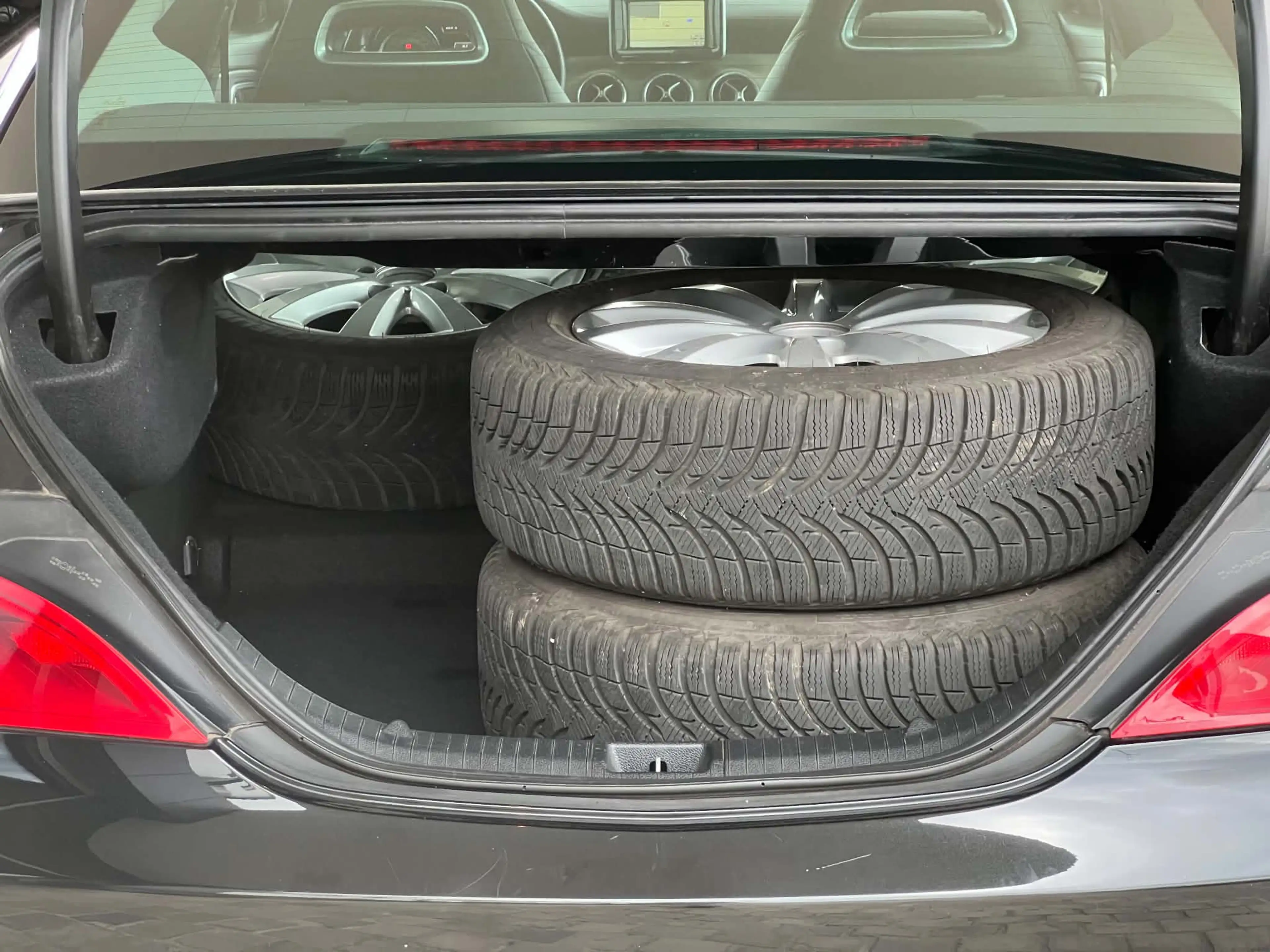 Mercedes-Benz CLA 180 2013 handgeschakeld GPS PTS verwarmde zetels — photo 11