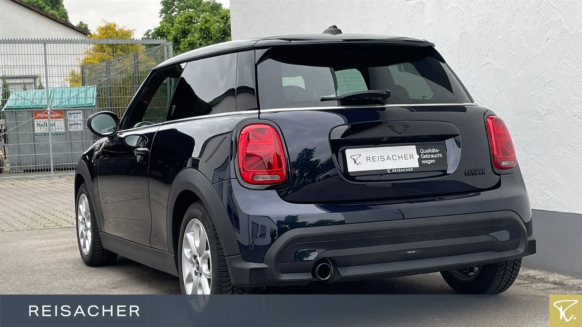 MINI Cooper Yours-Trim,Navi,Leder,Autom Noir - 2