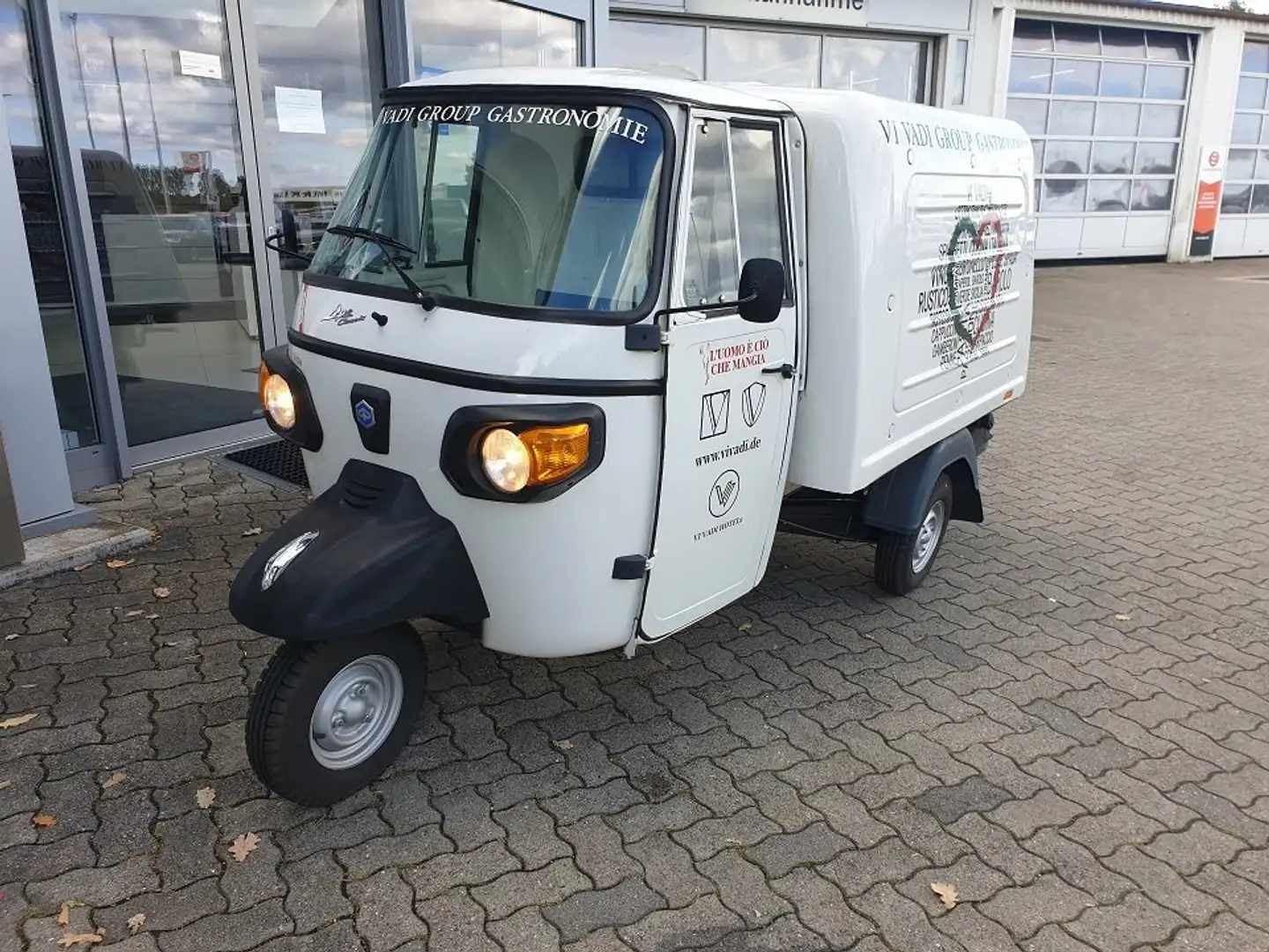 Piaggio Ape Ape Classic mit Kofferaufbau Bianco - 1