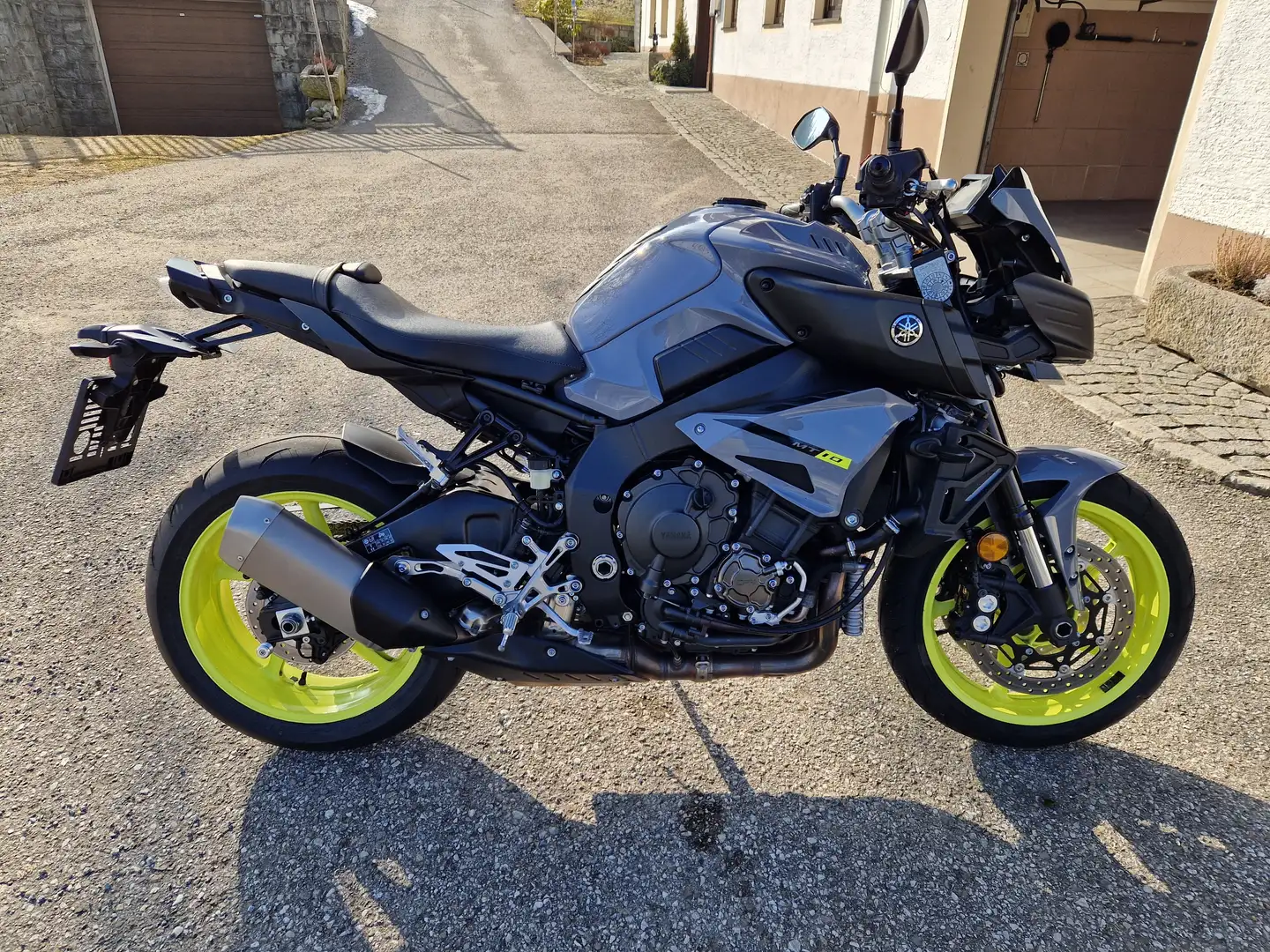 Yamaha MT-10 Gri - 2