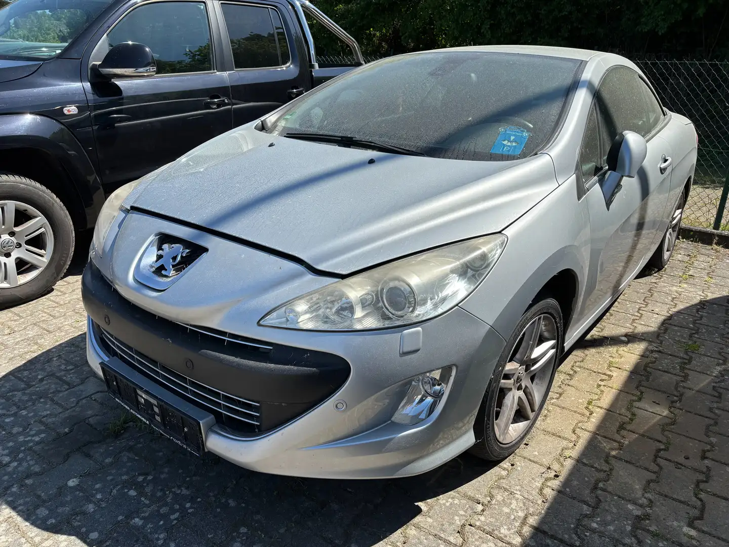 Peugeot 308 Cabrio *Automatik* Premium *Motorschaden* Plateado - 1