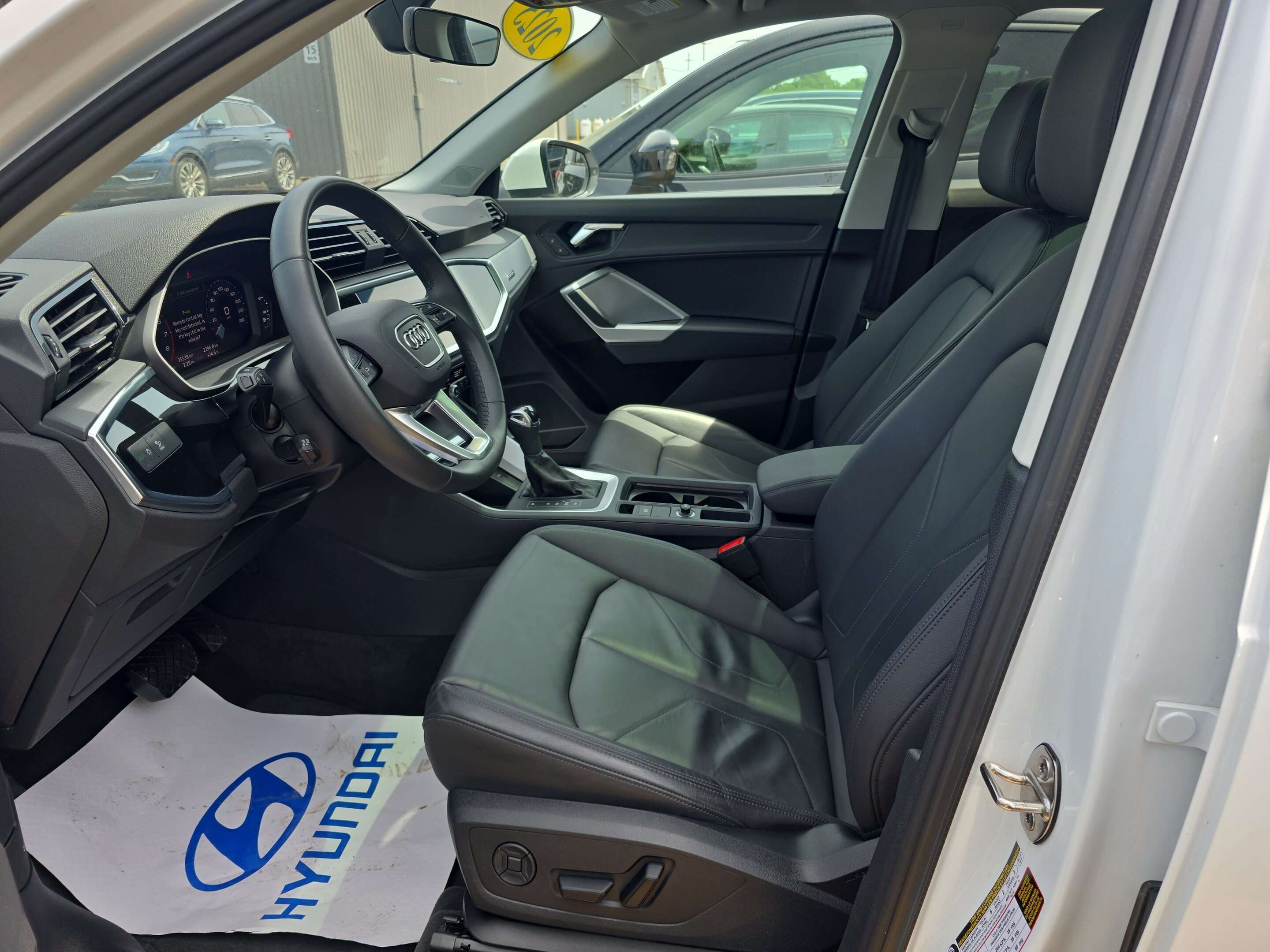 2025 Audi Q3 BASE thumb 11