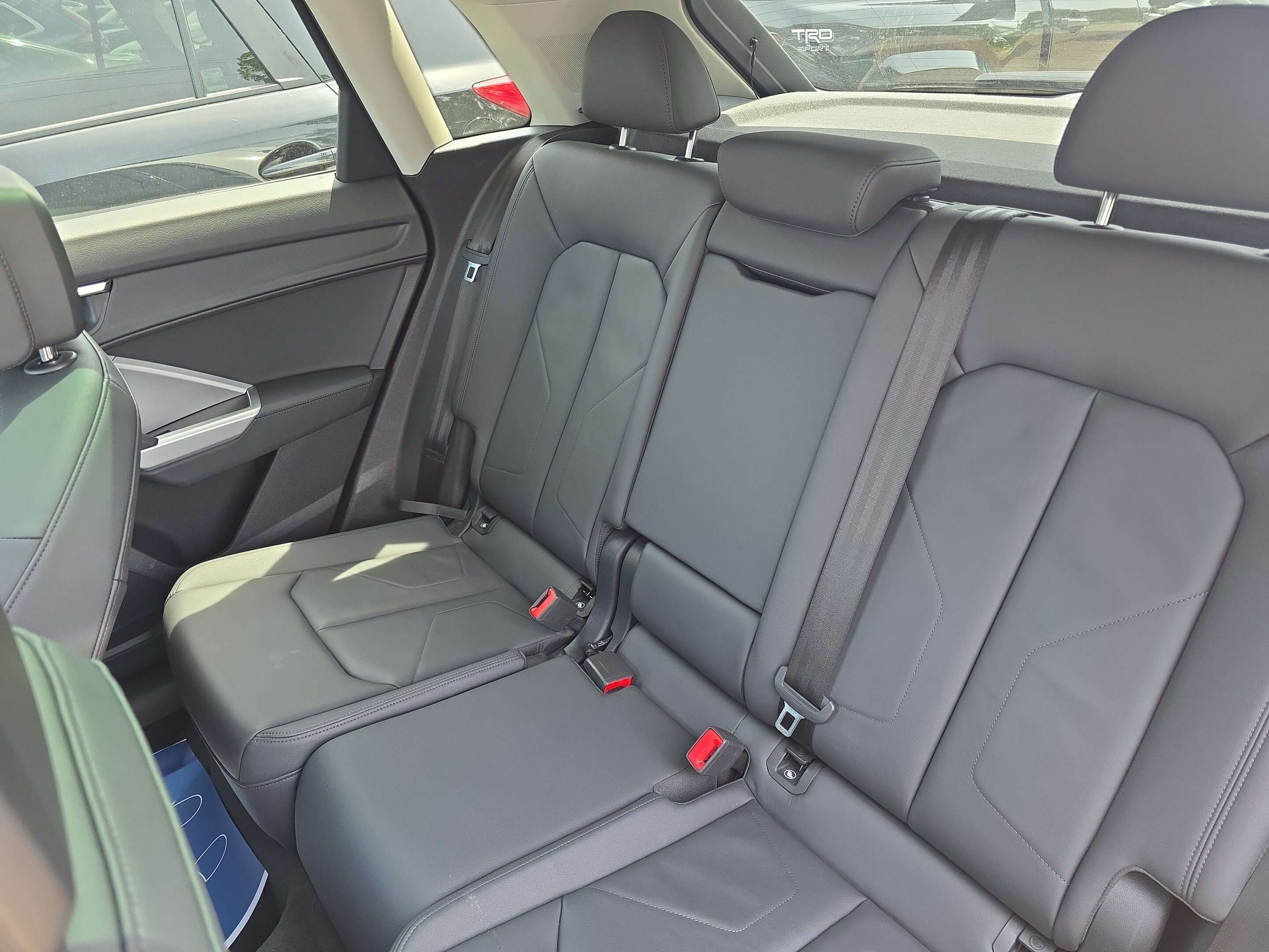 2025 Audi Q3 BASE thumb 12