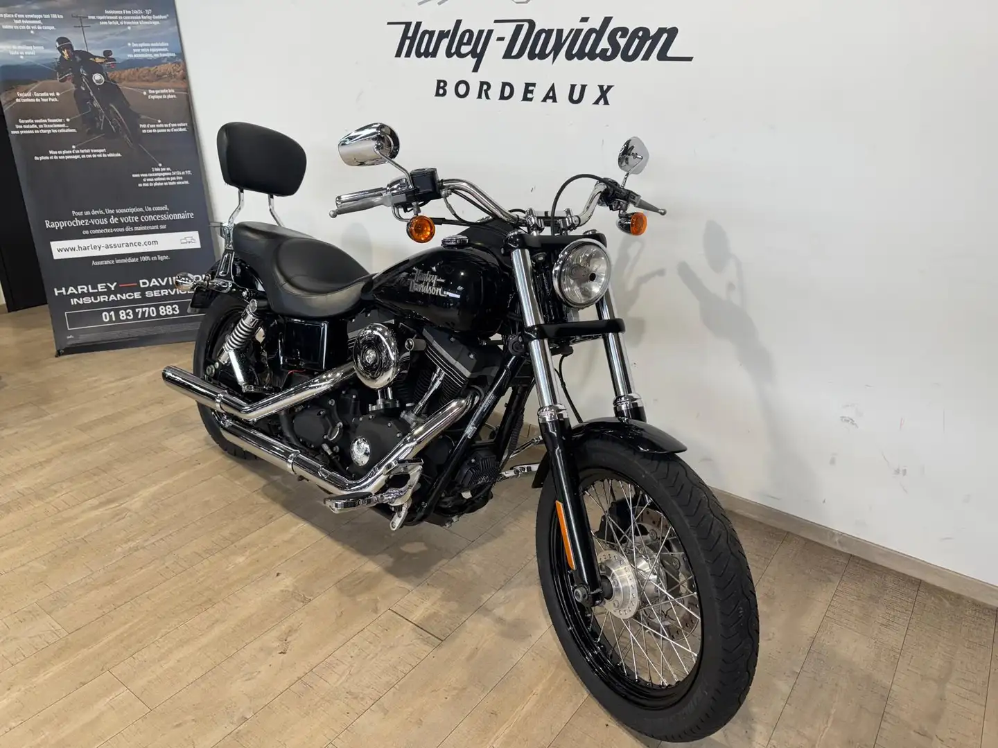Harley-Davidson Dyna Street Bob Noir - 2