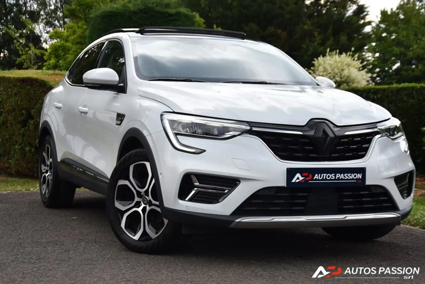 Renault Arkana 1.6 E-Tech Intens | Toit ouvrant | Camera | ACC Wit - 1