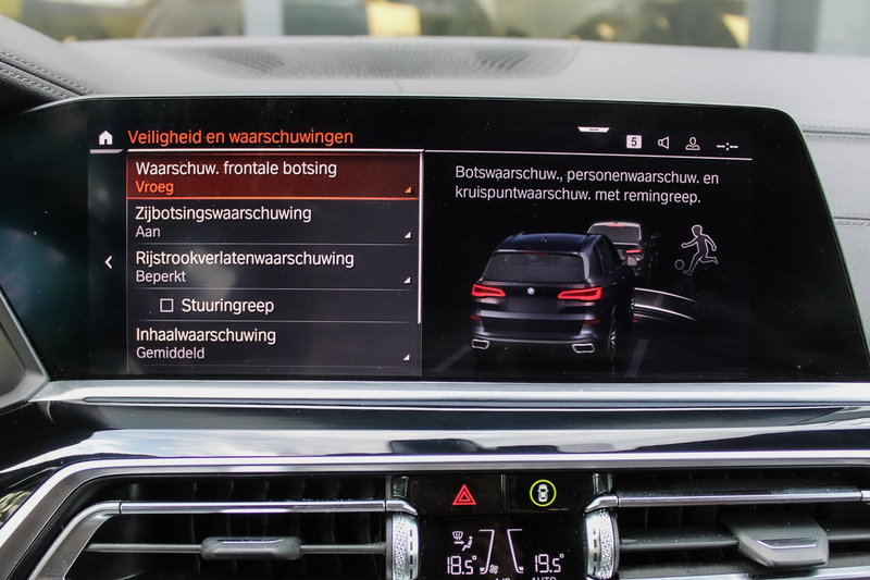 BMW X5 XDrive40i High Executive PANO HUD LASER ORG.NL — photo 34