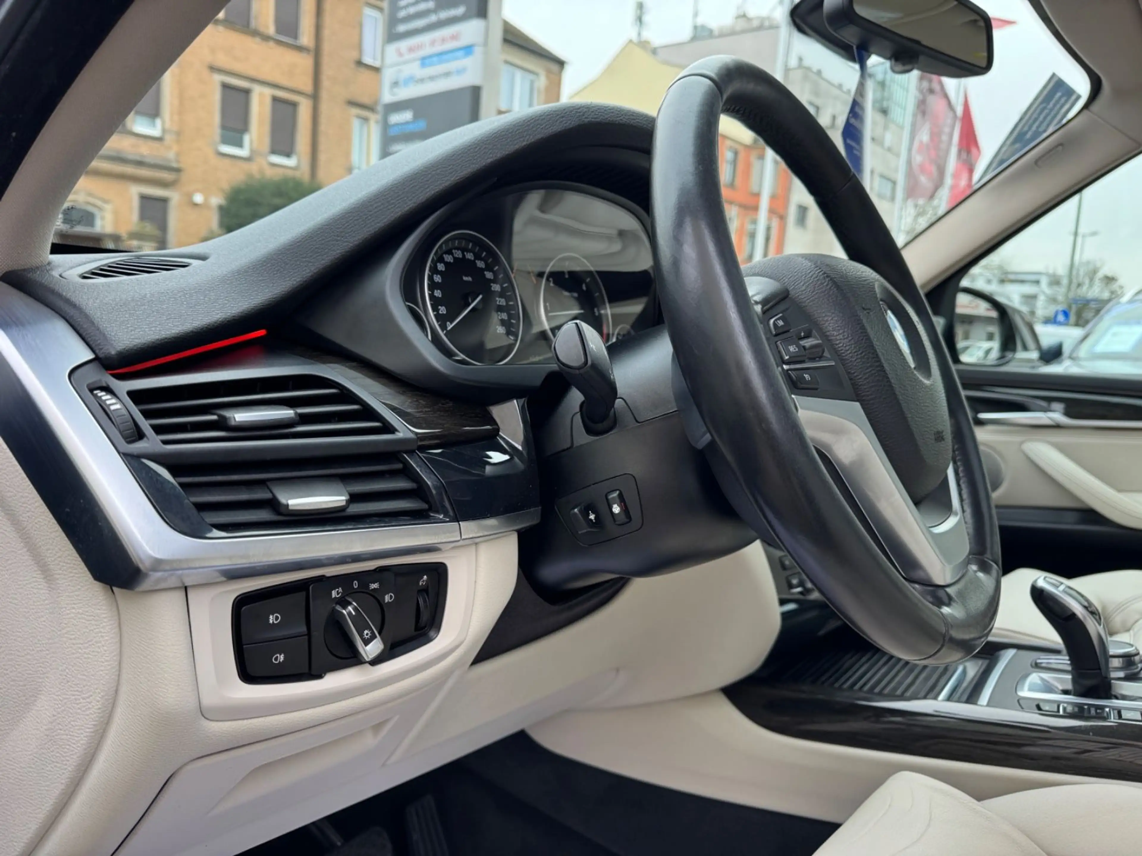 BMW X5 xDrive40d*PANO*KAME*B&O*STH*LED*NAV*LH*SHADOW — photo 36