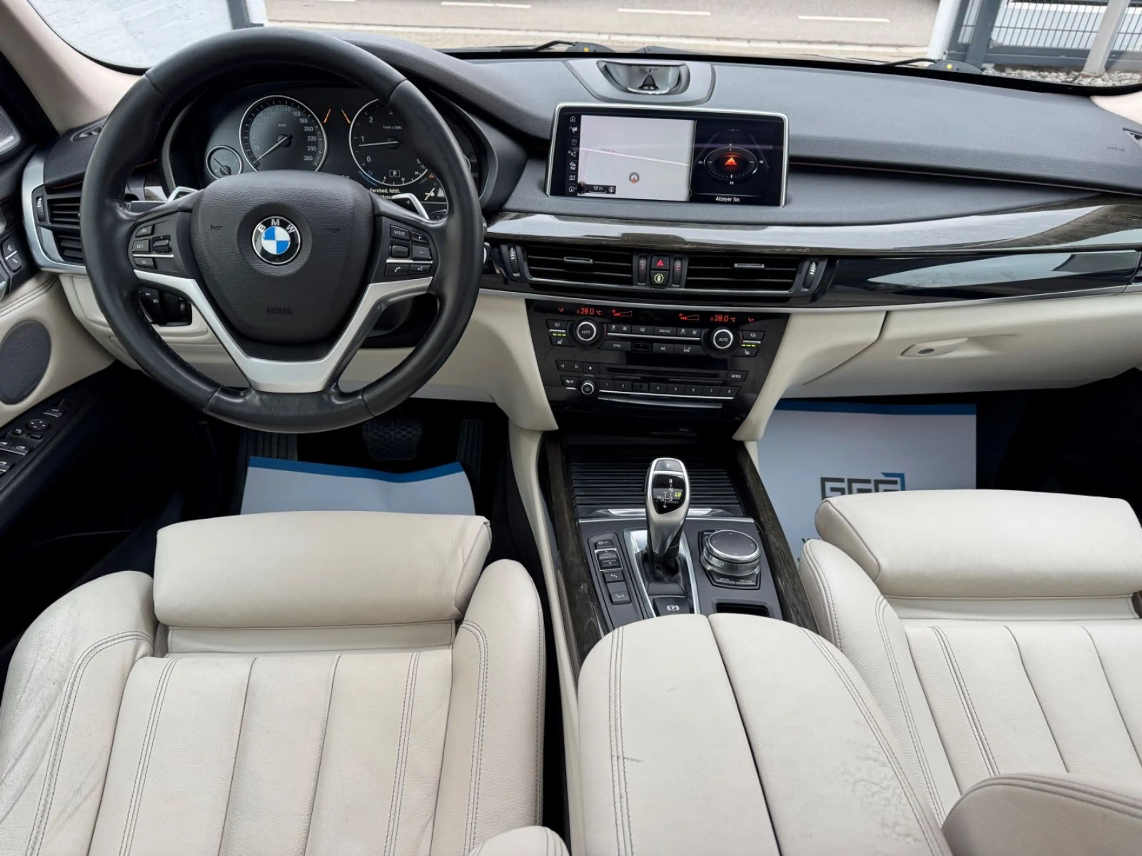 BMW X5 xDrive40d*PANO*KAME*B&O*STH*LED*NAV*LH*SHADOW — photo 27