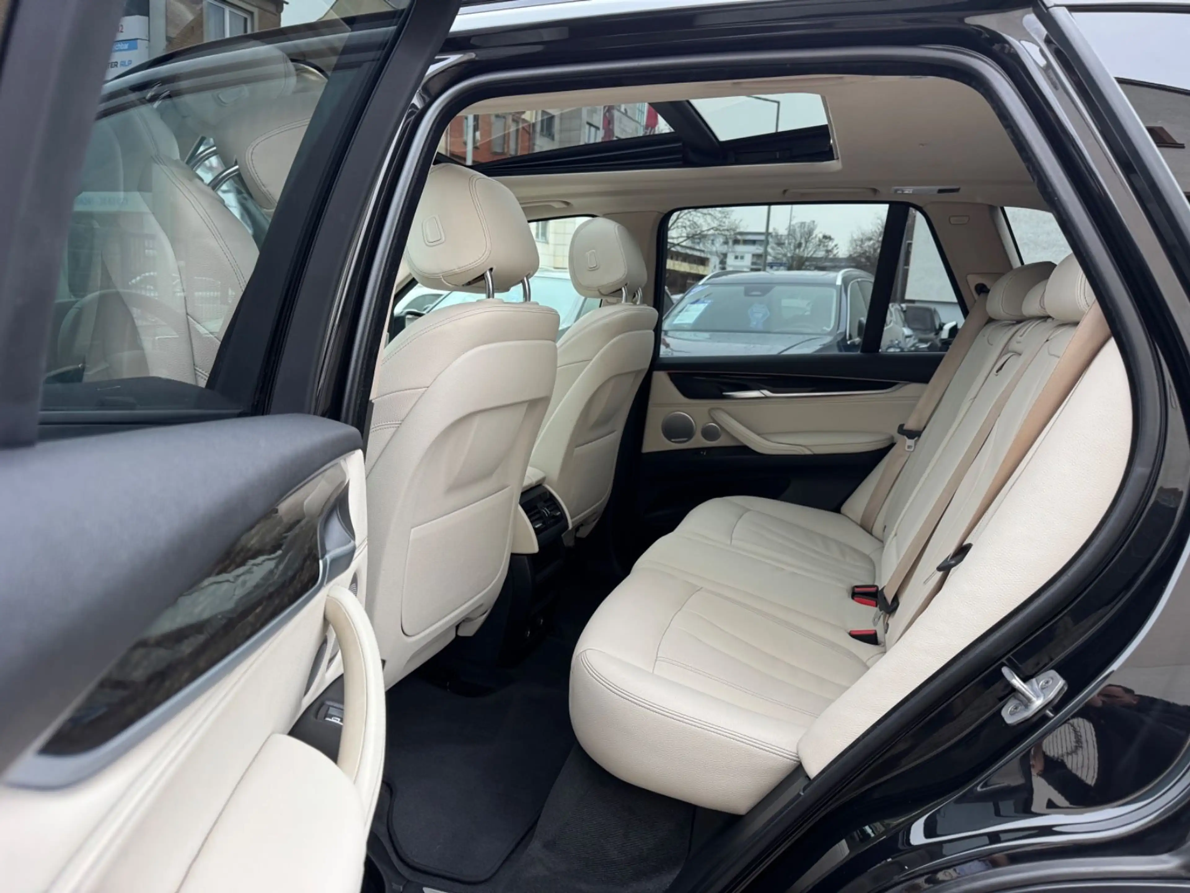 BMW X5 xDrive40d*PANO*KAME*B&O*STH*LED*NAV*LH*SHADOW — photo 13