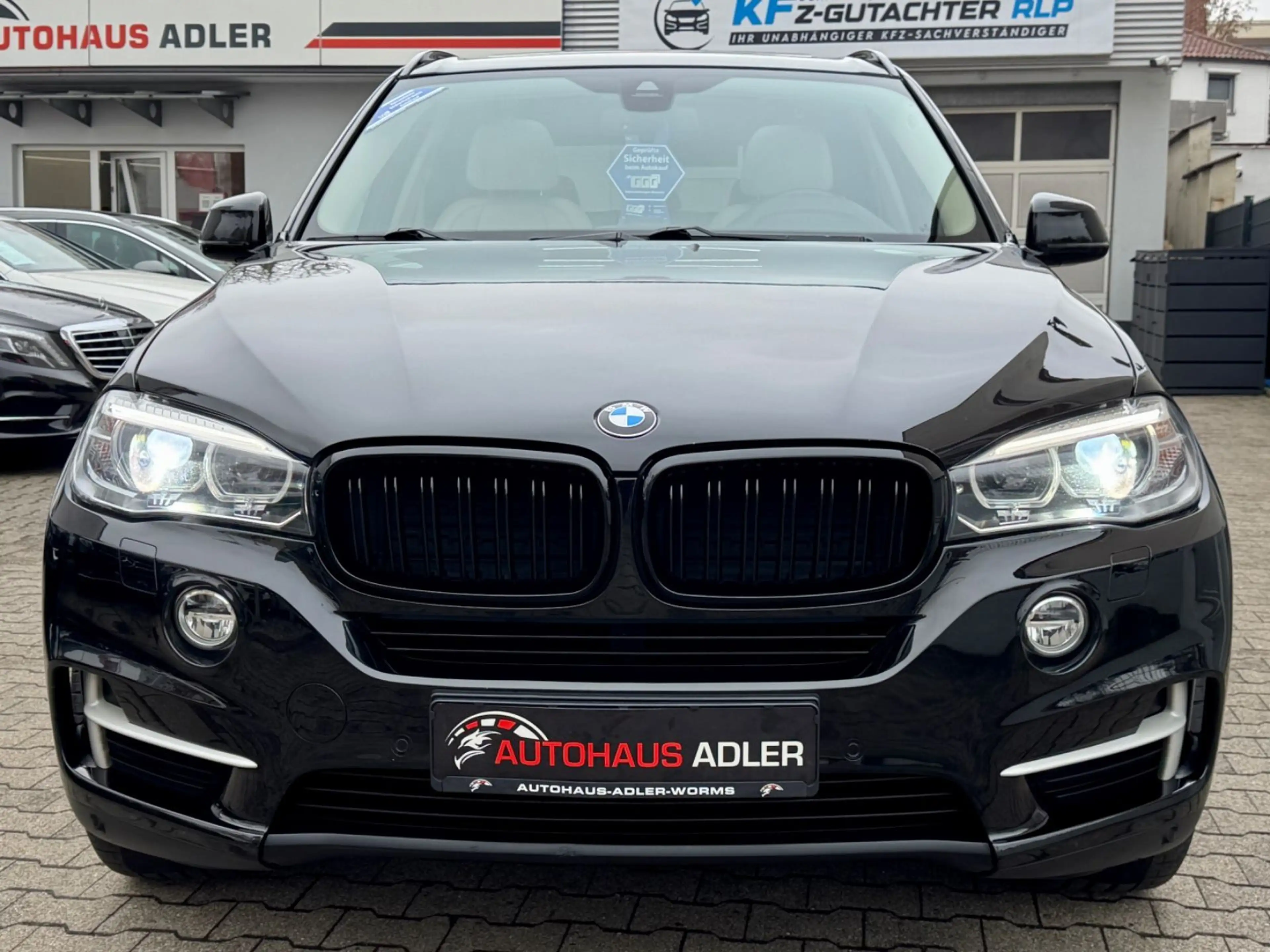 BMW X5 xDrive40d*PANO*KAME*B&O*STH*LED*NAV*LH*SHADOW — photo 2