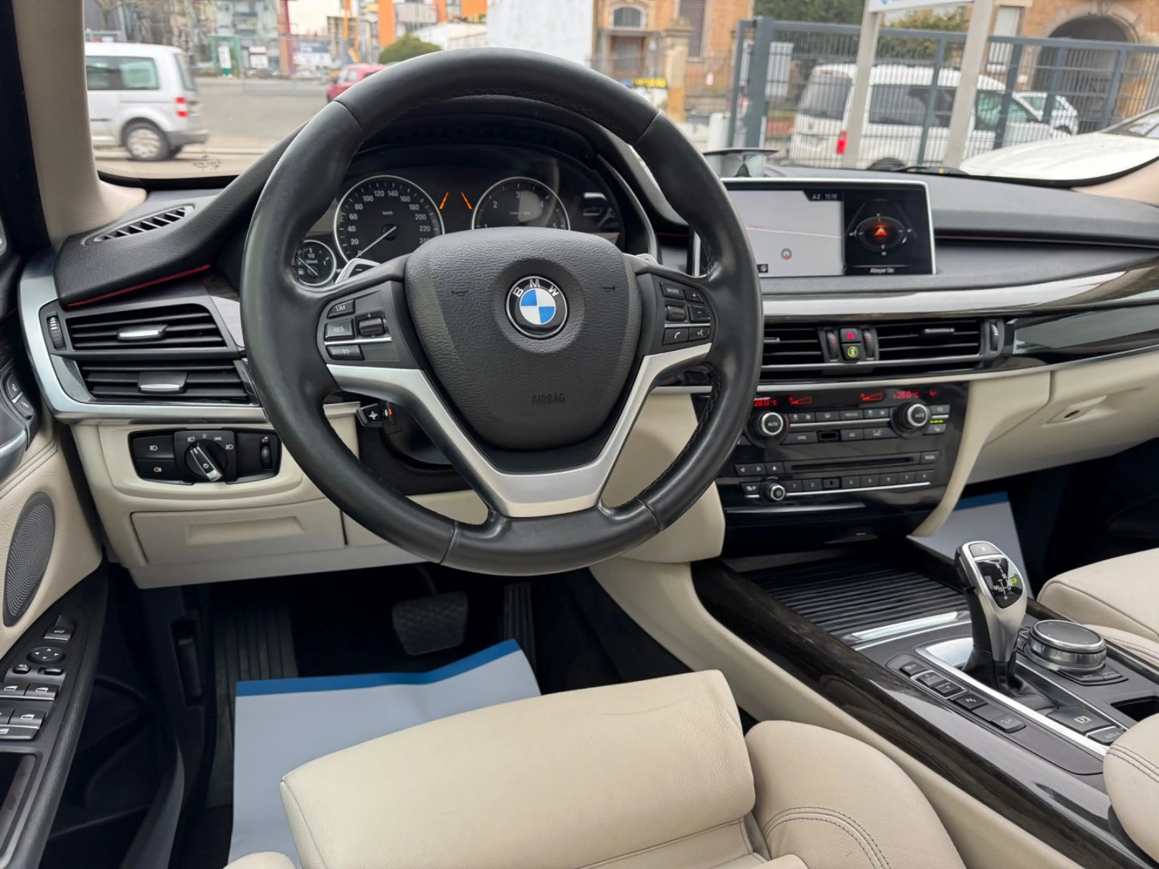 BMW X5 xDrive40d*PANO*KAME*B&O*STH*LED*NAV*LH*SHADOW — photo 34