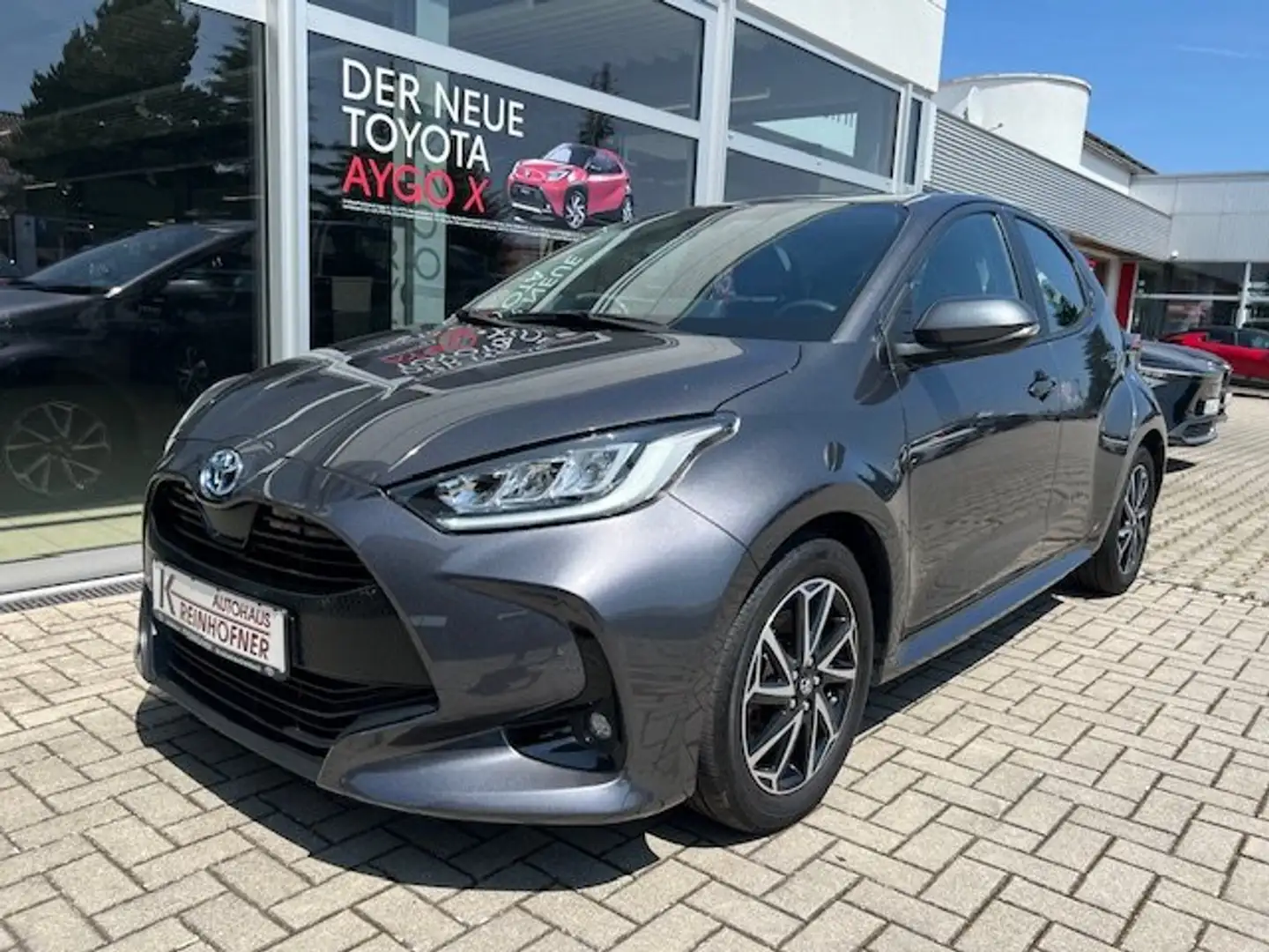 Toyota Yaris Hybrid 1.5 VVT-i Team Deutschland *Comfort Paket* Gris - 1