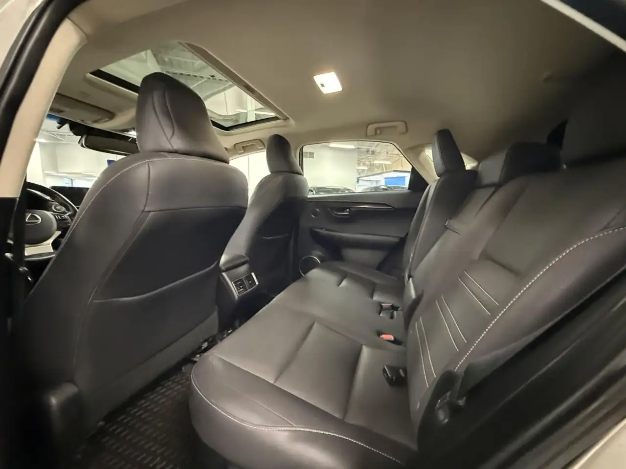 Lexus NX снимка Lexus NX