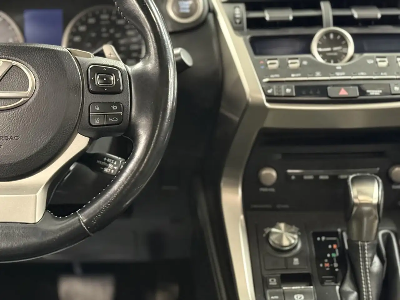 Lexus NX снимка Lexus NX