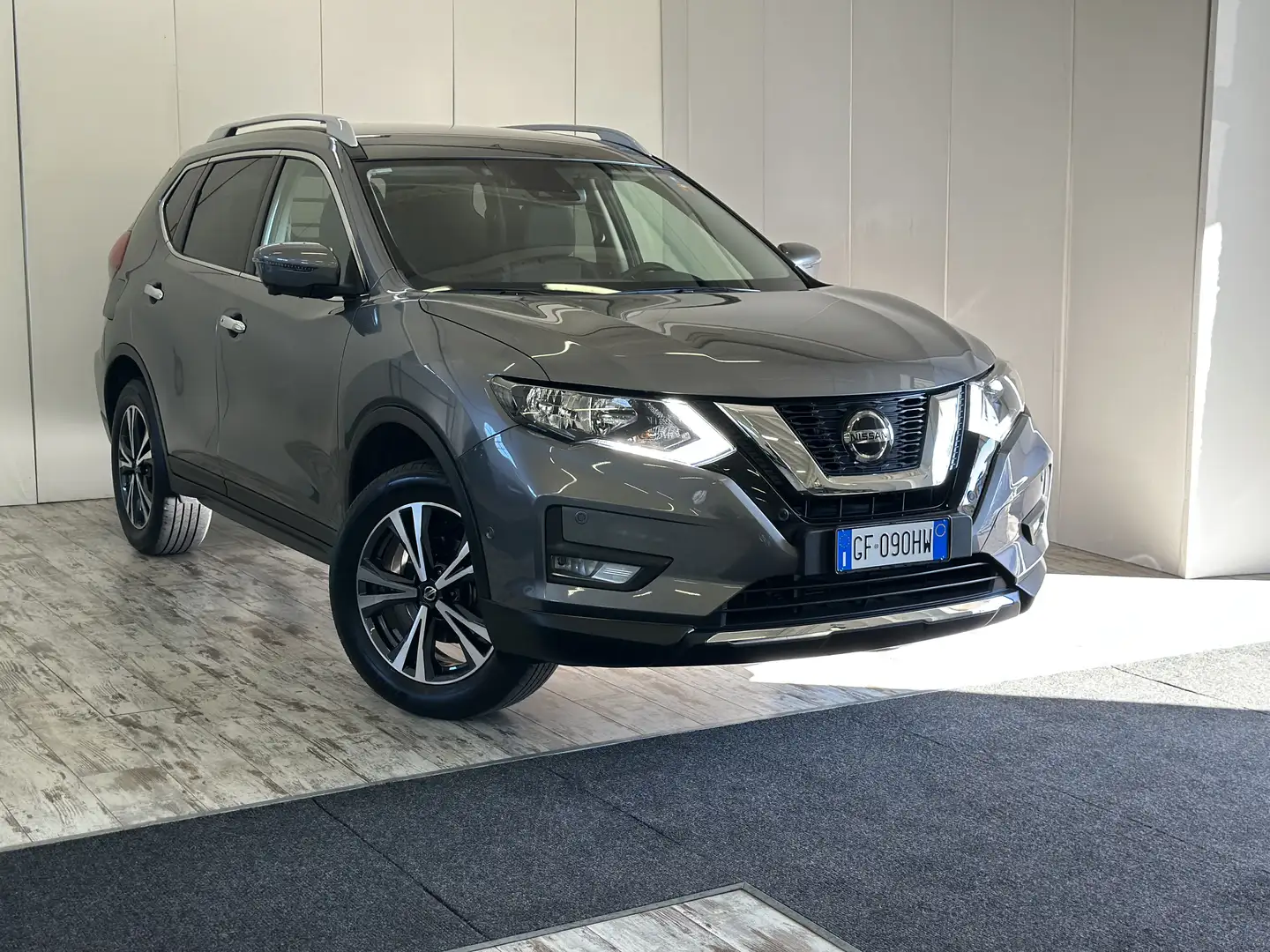 Nissan X-Trail 1.3 dig-t Tekna 2wd dct Gris - 1