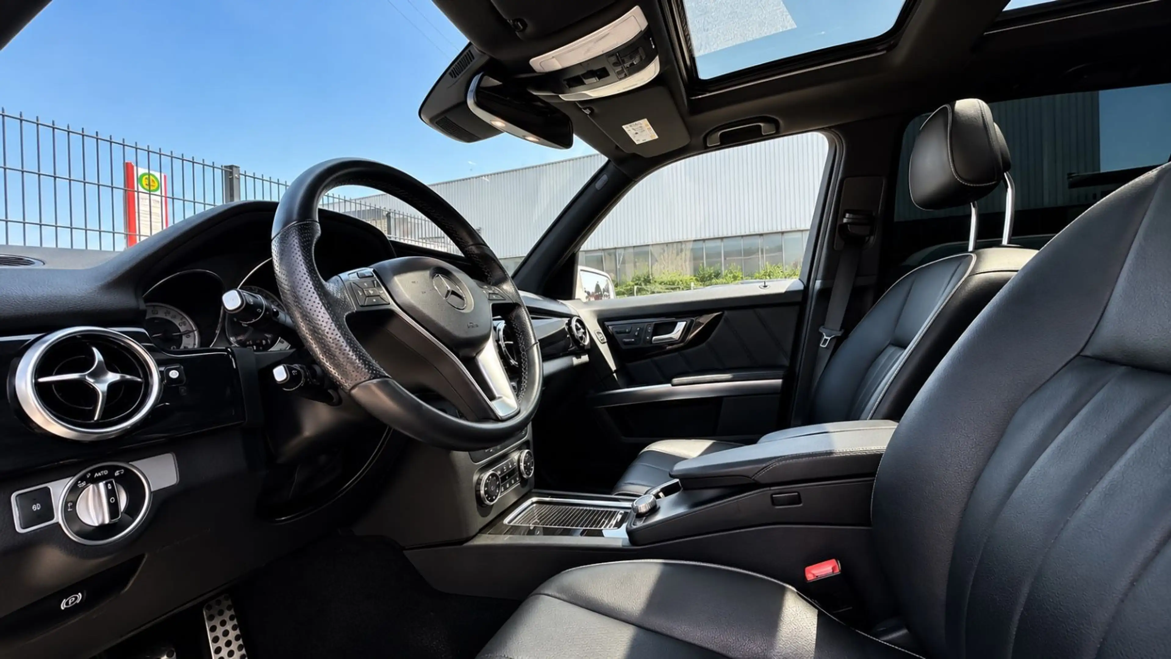 Mercedes-Benz GLK 350 /AMG /VOLL! 360 Kamera / DISTRONIC PLUS — photo 11