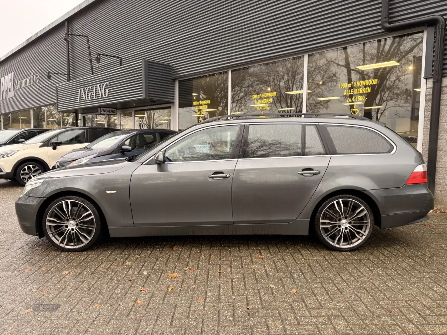 BMW 525 5-serie Touring 525i Executive Gris - 2