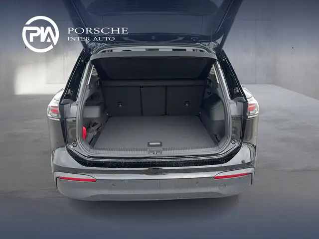 Volkswagen Tiguan view 13