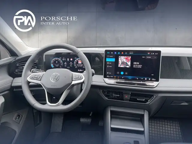Volkswagen Tiguan view 11