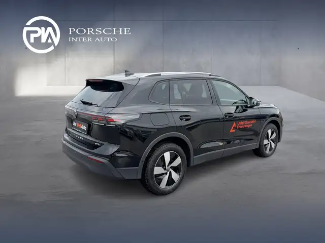 Volkswagen Tiguan view 5