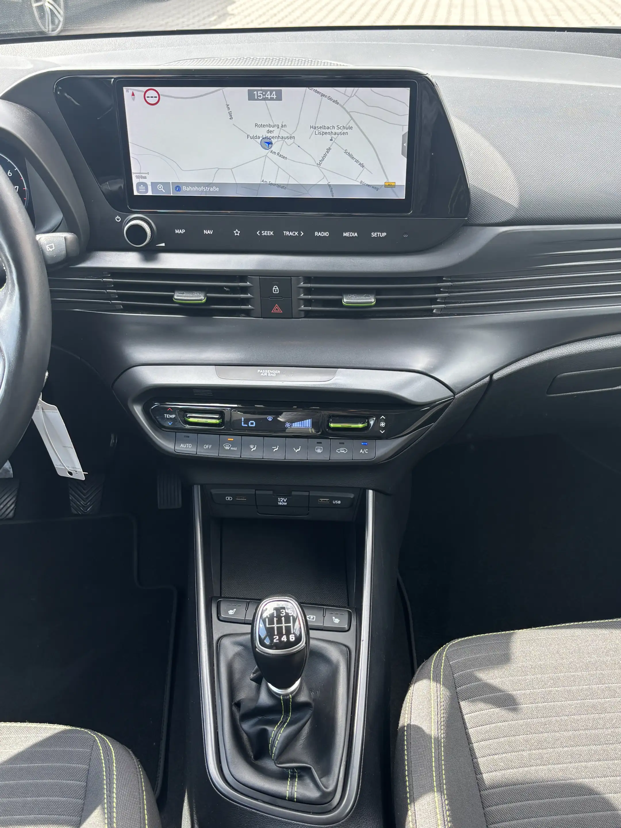 Hyundai i20 Intro Edit MHEV LED SHZ BOSE CAM VIRTUAL 17 — photo 17