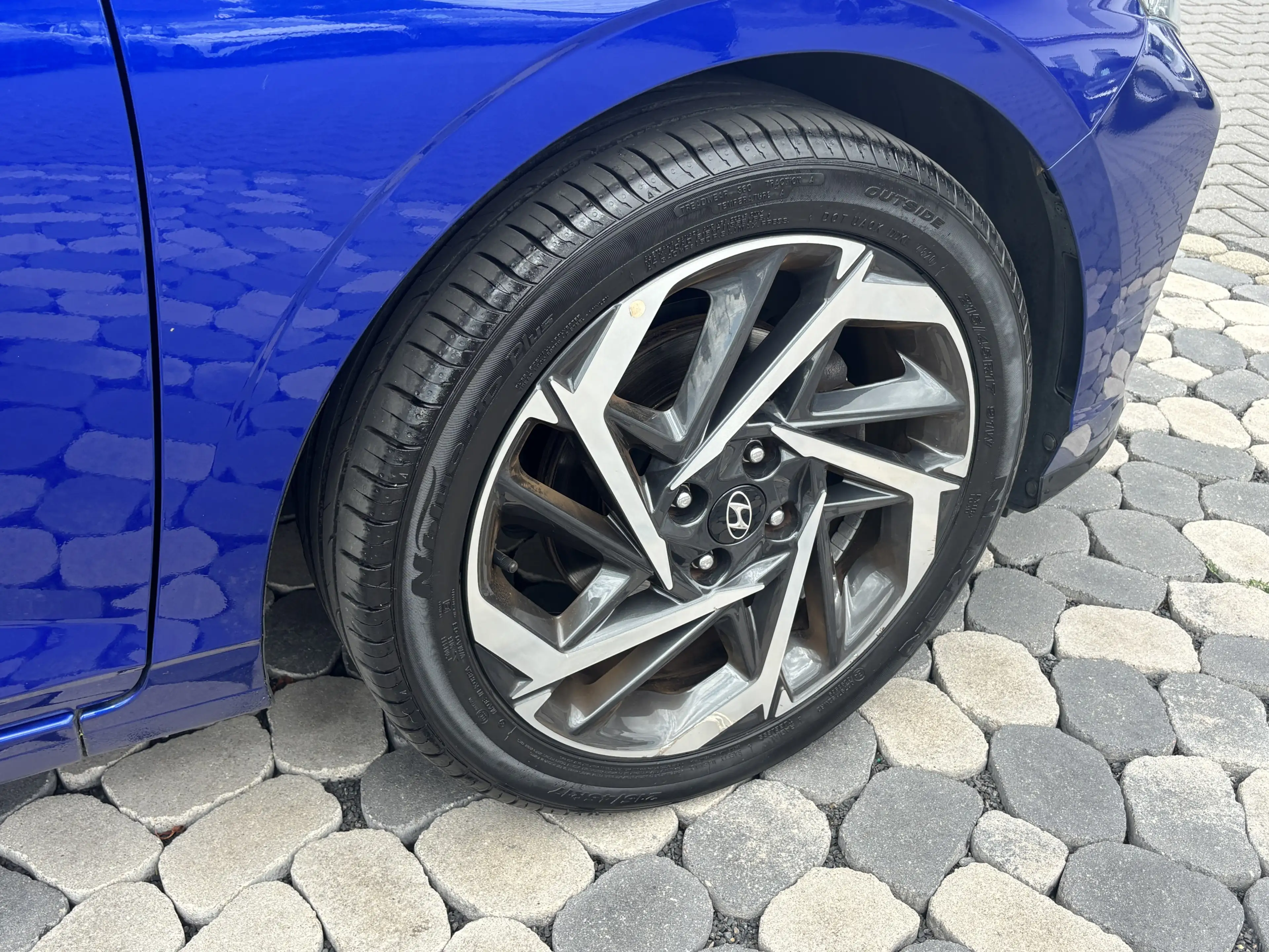 Hyundai i20 Intro Edit MHEV LED SHZ BOSE CAM VIRTUAL 17 — photo 23
