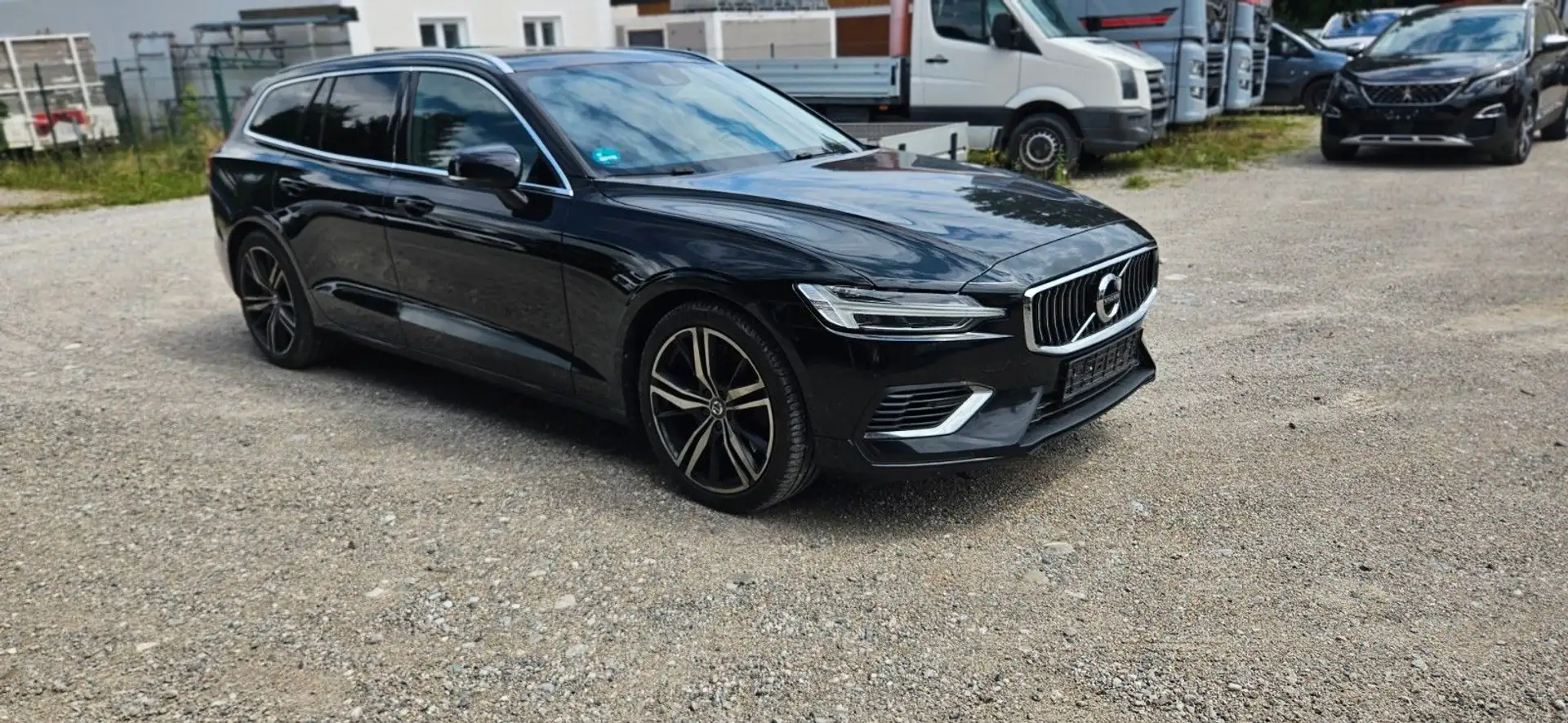 Volvo V60 Kombi R-design AWD,Expression 19Zoll, AKK,WR Schwarz - 2