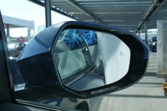 BMW X3 30e xDrive *M-Paket Pro/AHK/Pano/Sitzlüftung/360°/H&K Sound/HUD* Ansicht 40