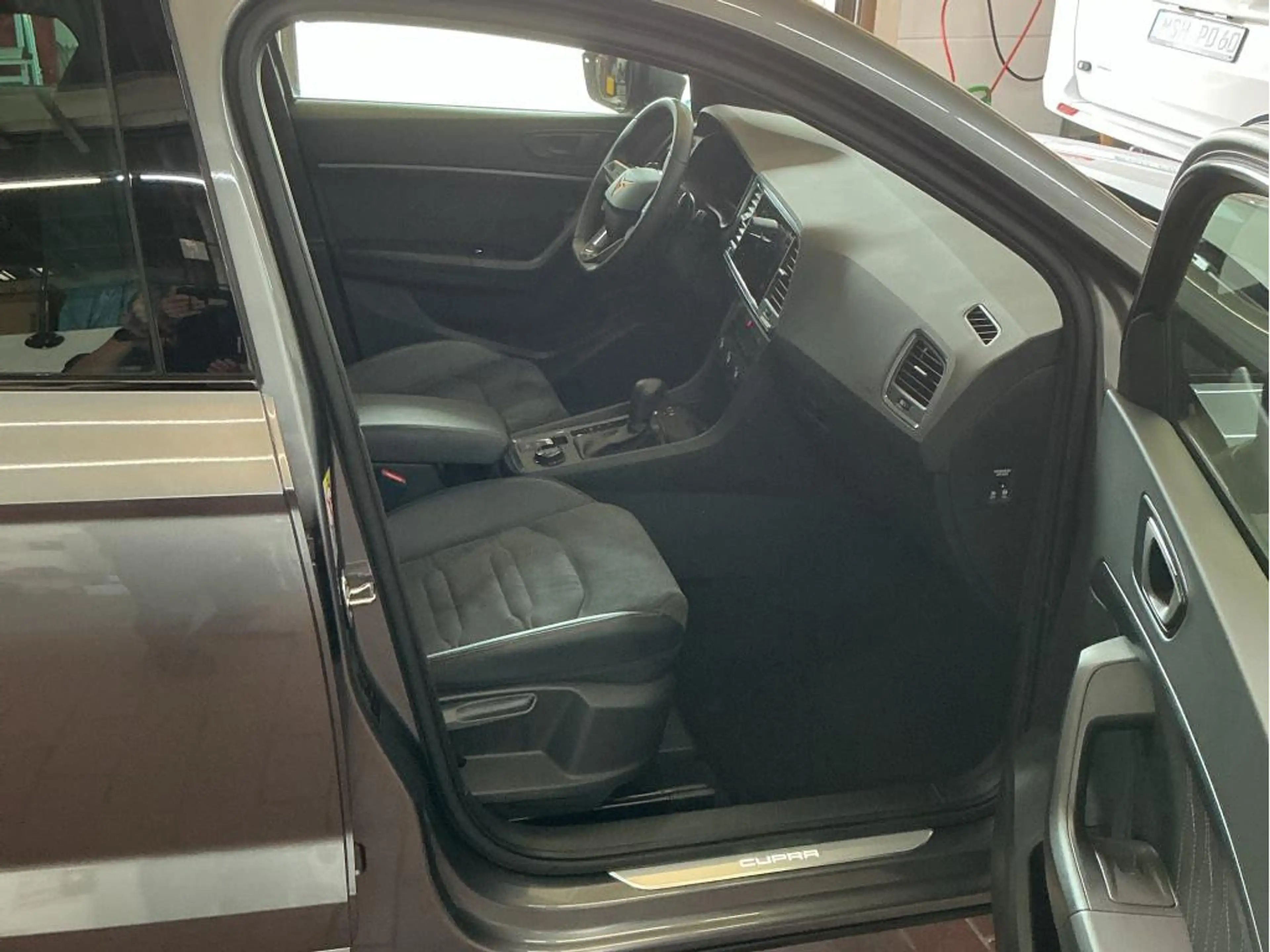 CUPRA Ateca 2.0 TSI VZ 4Drive ACC FACEL. LED 360° — photo 8