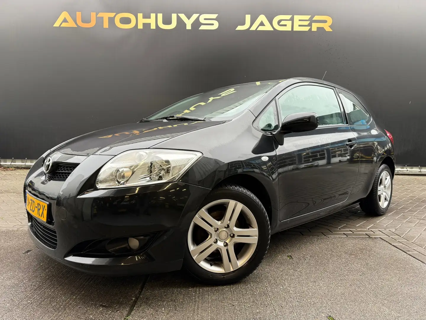 Toyota Auris 1.6-16V Sol Schwarz - 1