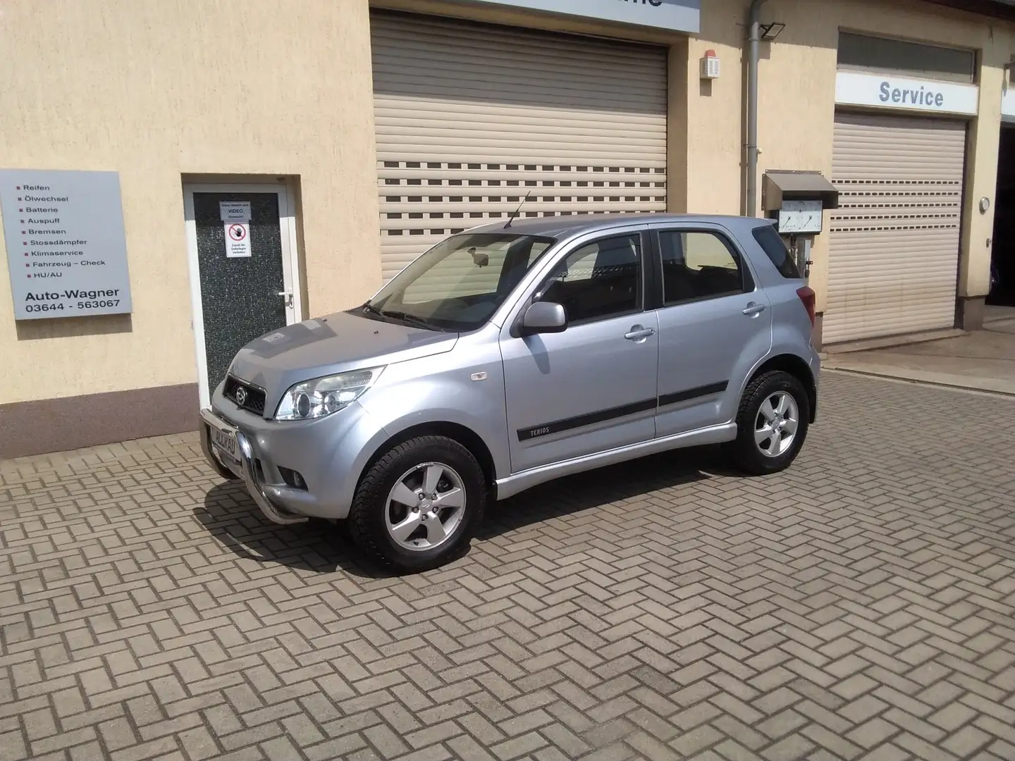 Daihatsu Terios ALLRAD   KLMA SHZ  ZV m.FFB CD Radio Silber - 1