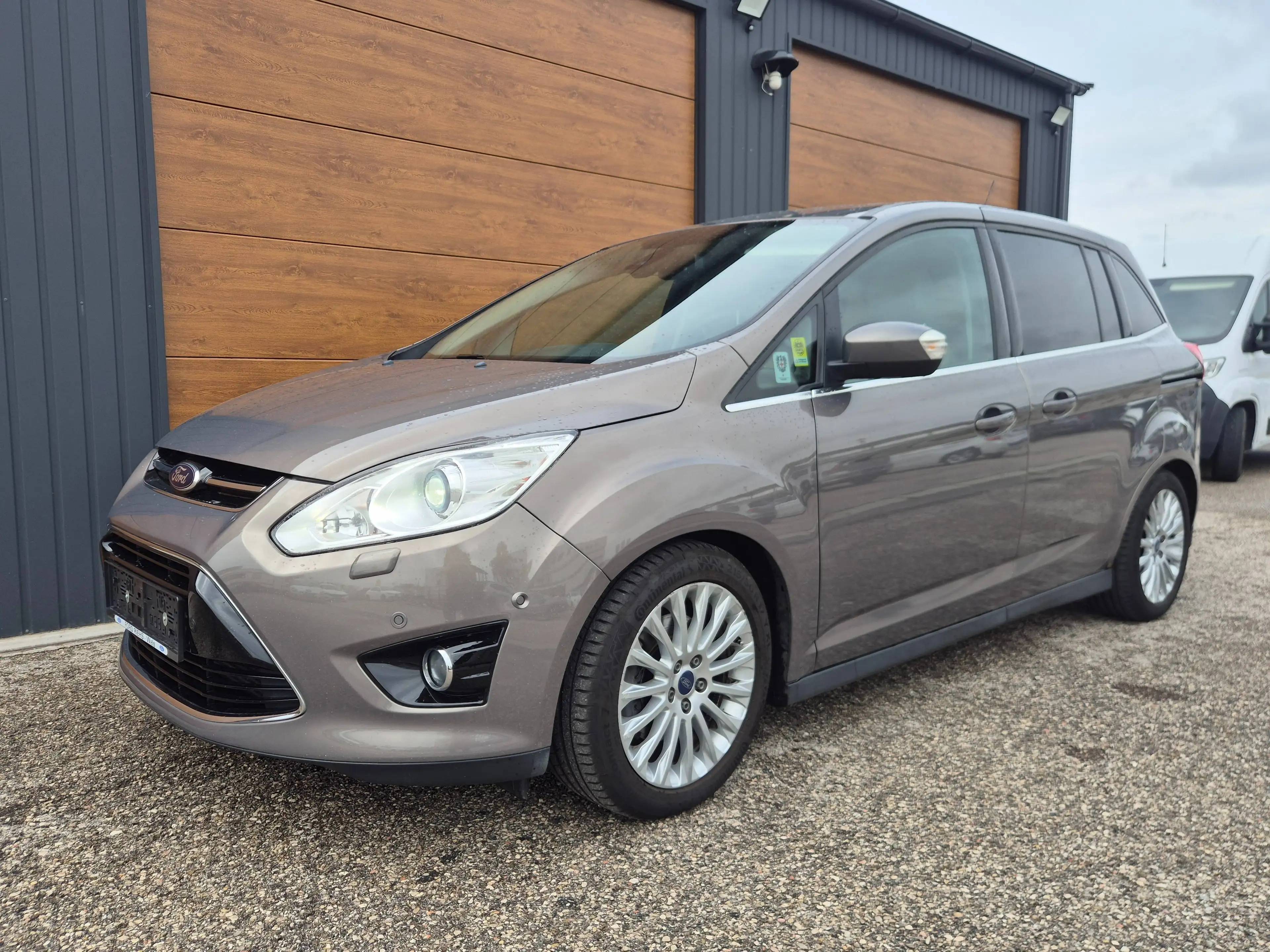 Ford Grand C-Max Grand C-MAX Titanium 2,0 TDCi DPF Powershift Titanium — photo 7