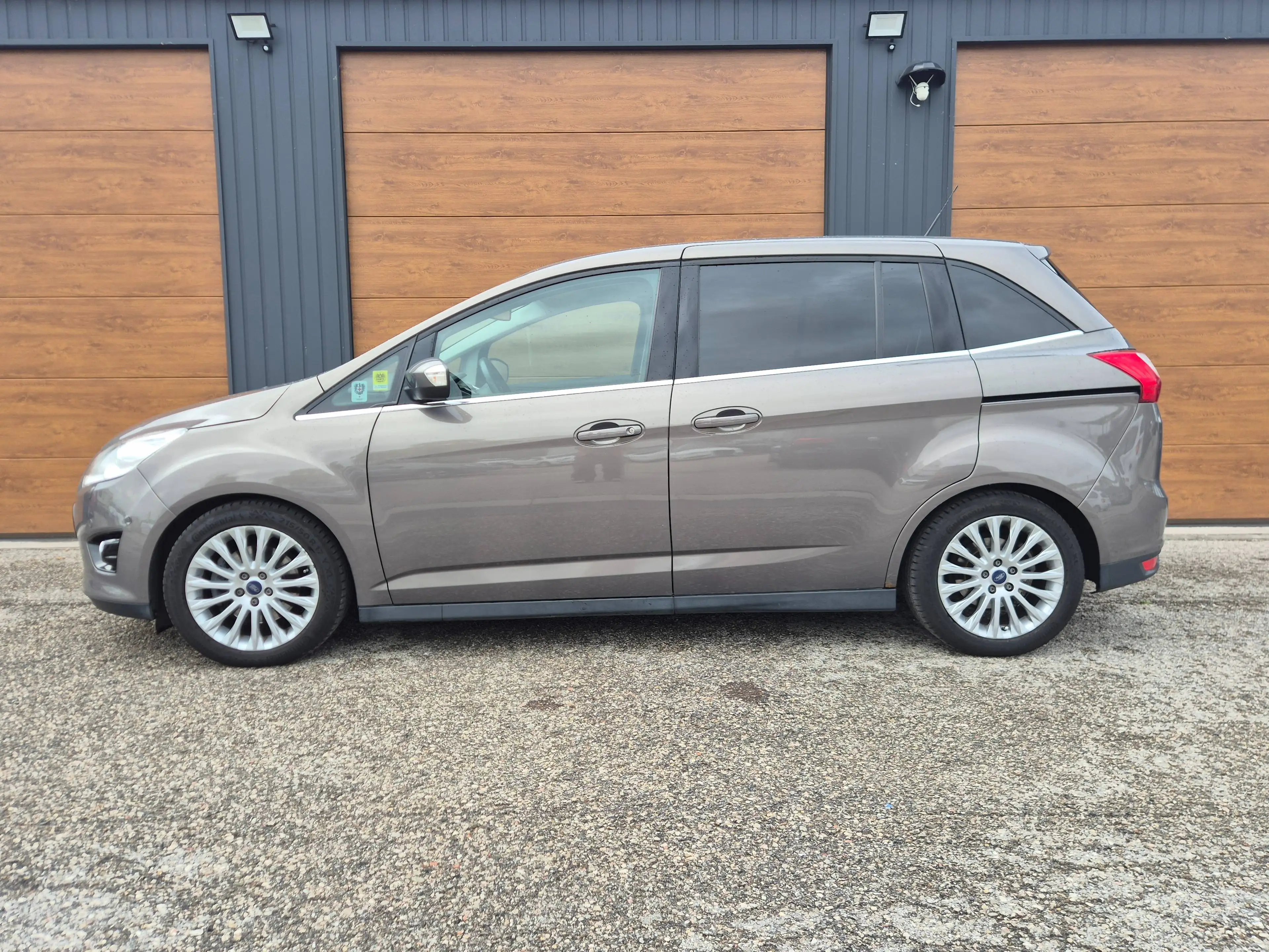 Ford Grand C-Max Grand C-MAX Titanium 2,0 TDCi DPF Powershift Titanium — photo 6