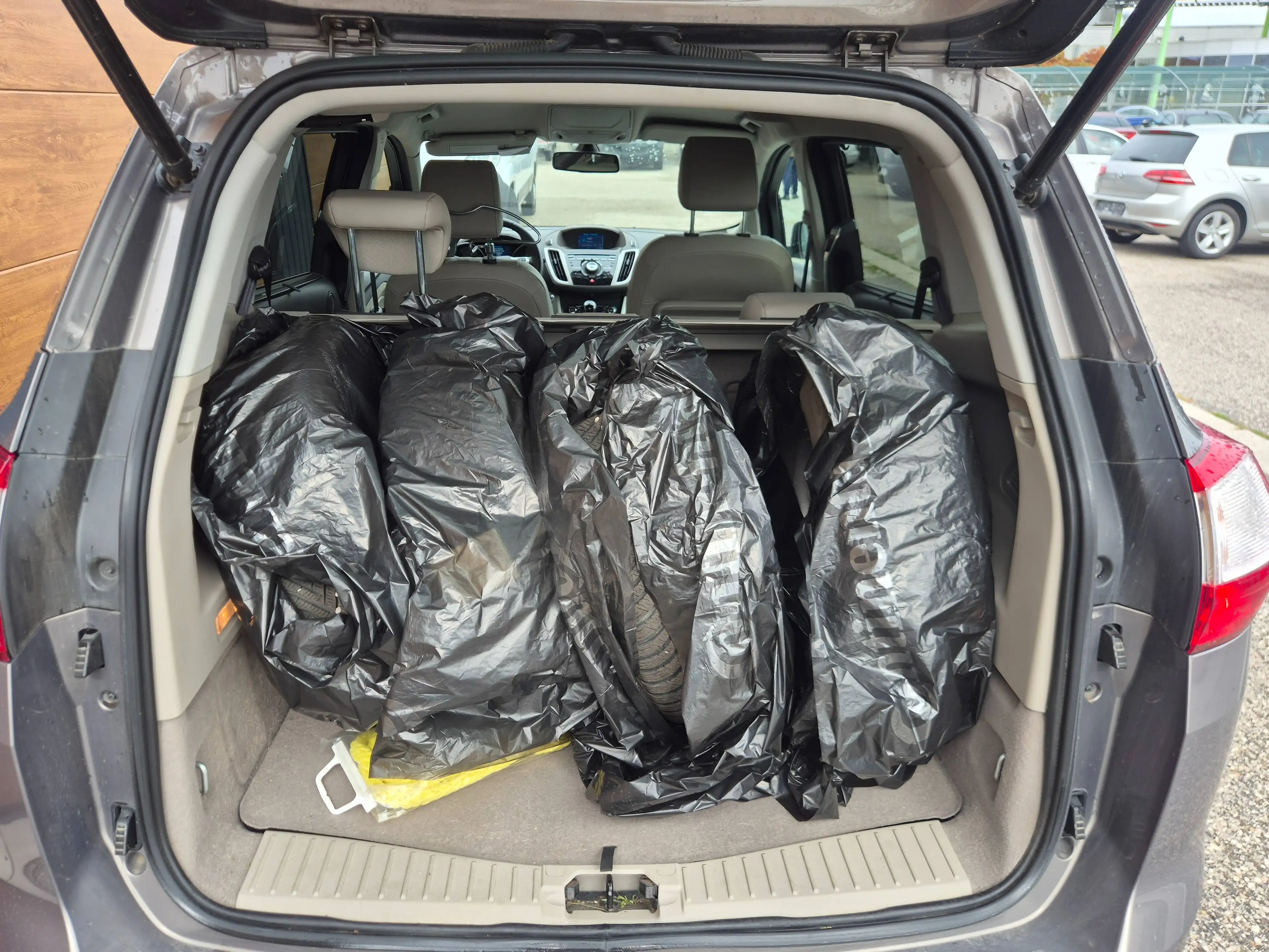Ford Grand C-Max Grand C-MAX Titanium 2,0 TDCi DPF Powershift Titanium — photo 15