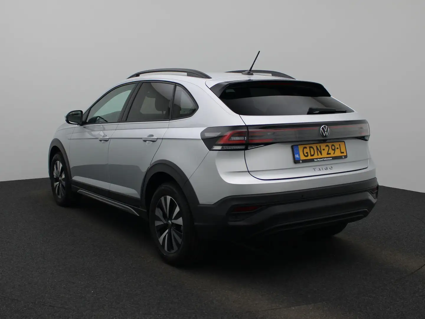 Volkswagen Taigo 1.0 TSI Life Edition | Automaat | Camera | Parkeer Gris - 2